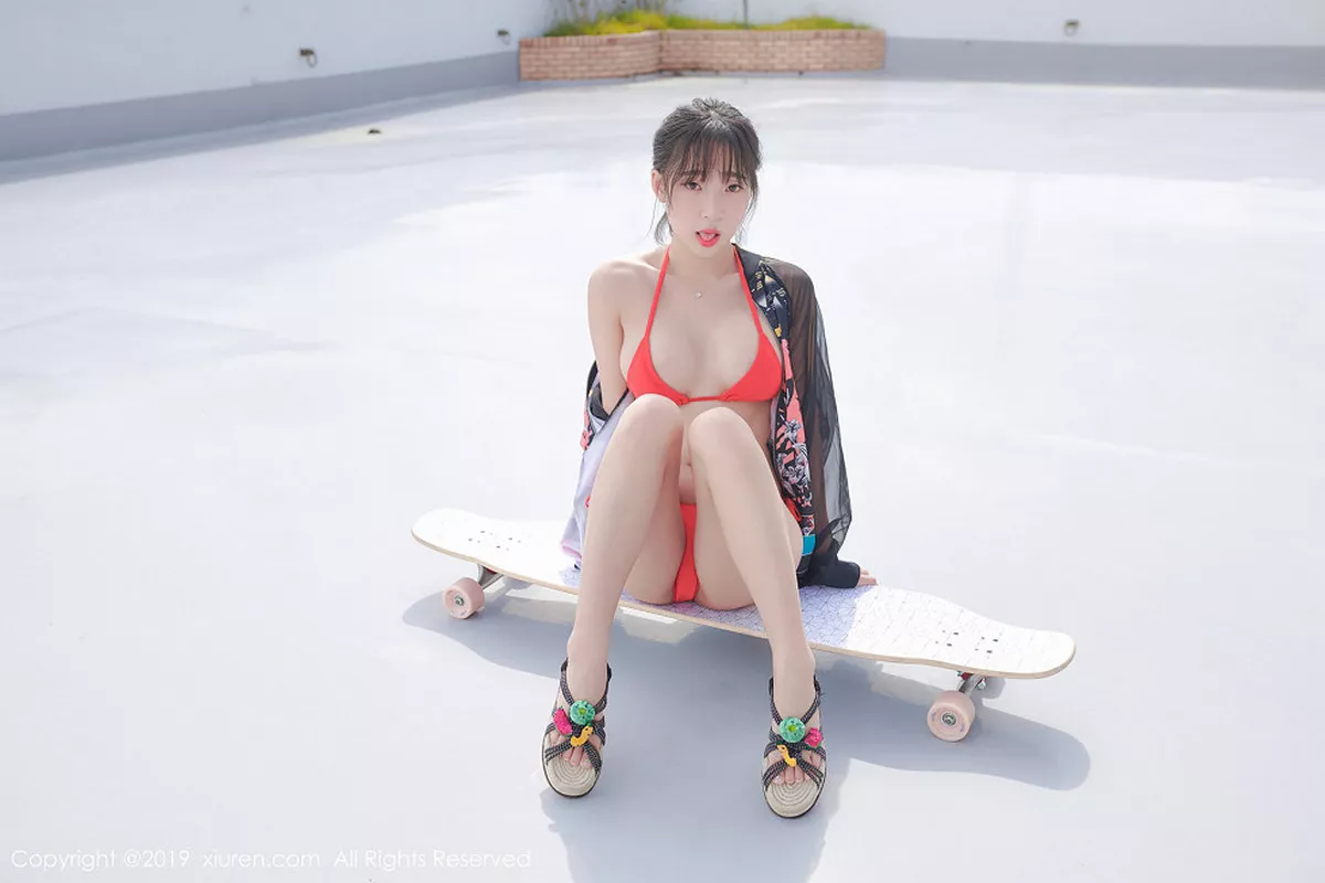 [XiuRen秀人网]第1304期卿卿写真 NO.1