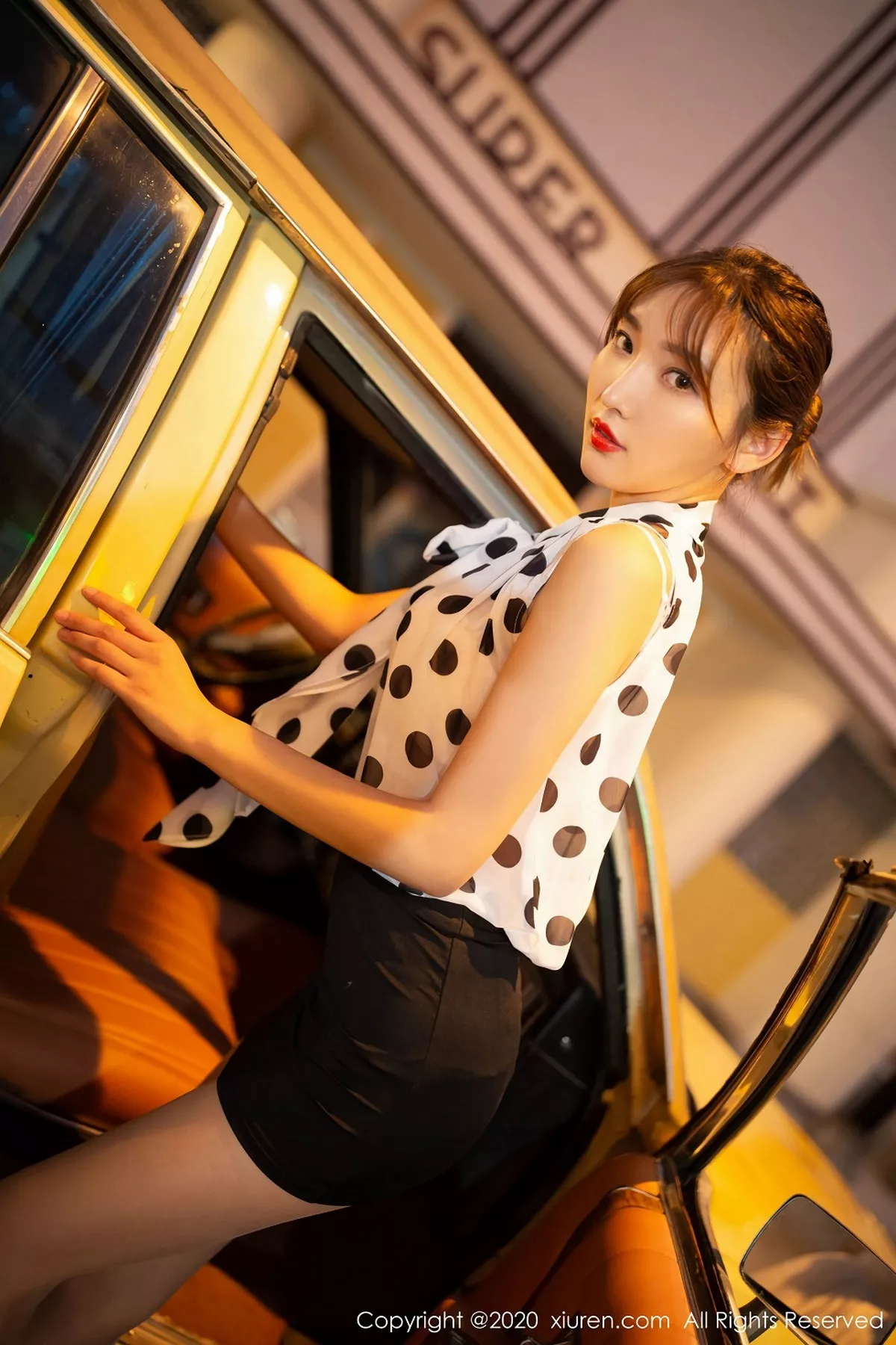 [XiuRen秀人网] 2020.05.06 No.2221 陆萱萱 [76P] NO.10