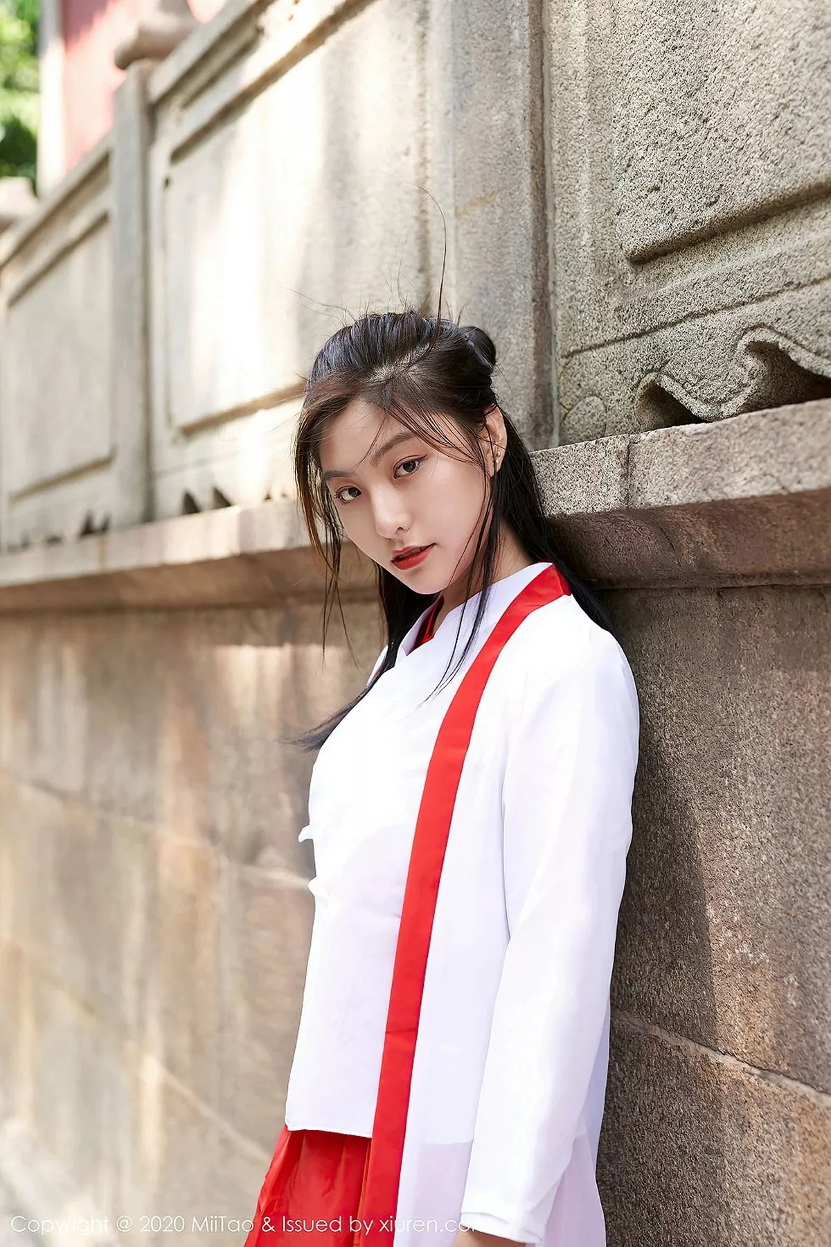 [MiiTao蜜桃社] 2020.09.02 VOL.142 茵茵简 [34P] NO.2