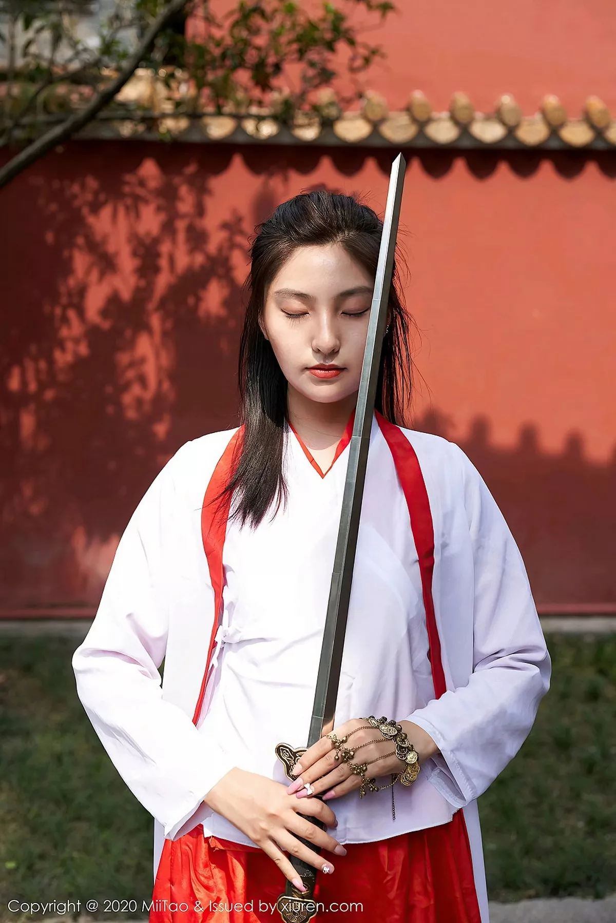 [MiiTao蜜桃社] 2020.09.02 VOL.142 茵茵简 [34P] NO.8