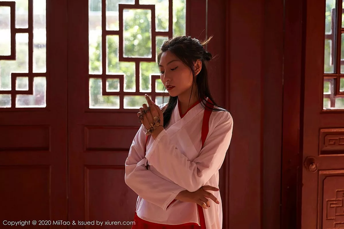 [MiiTao蜜桃社] 2020.09.02 VOL.142 茵茵简 [34P] NO.11