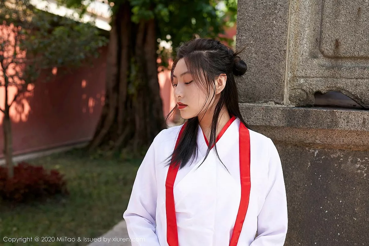 [MiiTao蜜桃社] 2020.09.02 VOL.142 茵茵简 [34P] NO.9