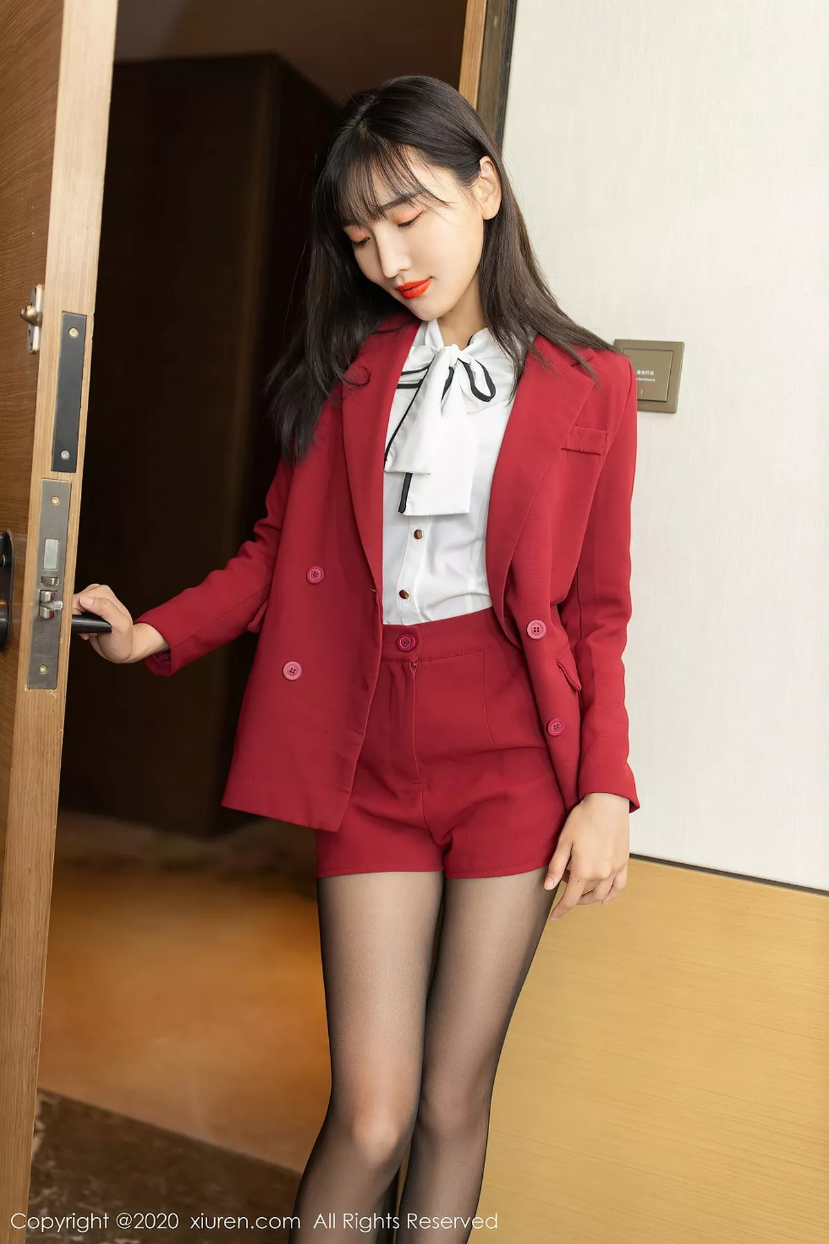 [XiuRen秀人网] 2020.09.25 No.2604 陆萱萱 [66P] NO.5