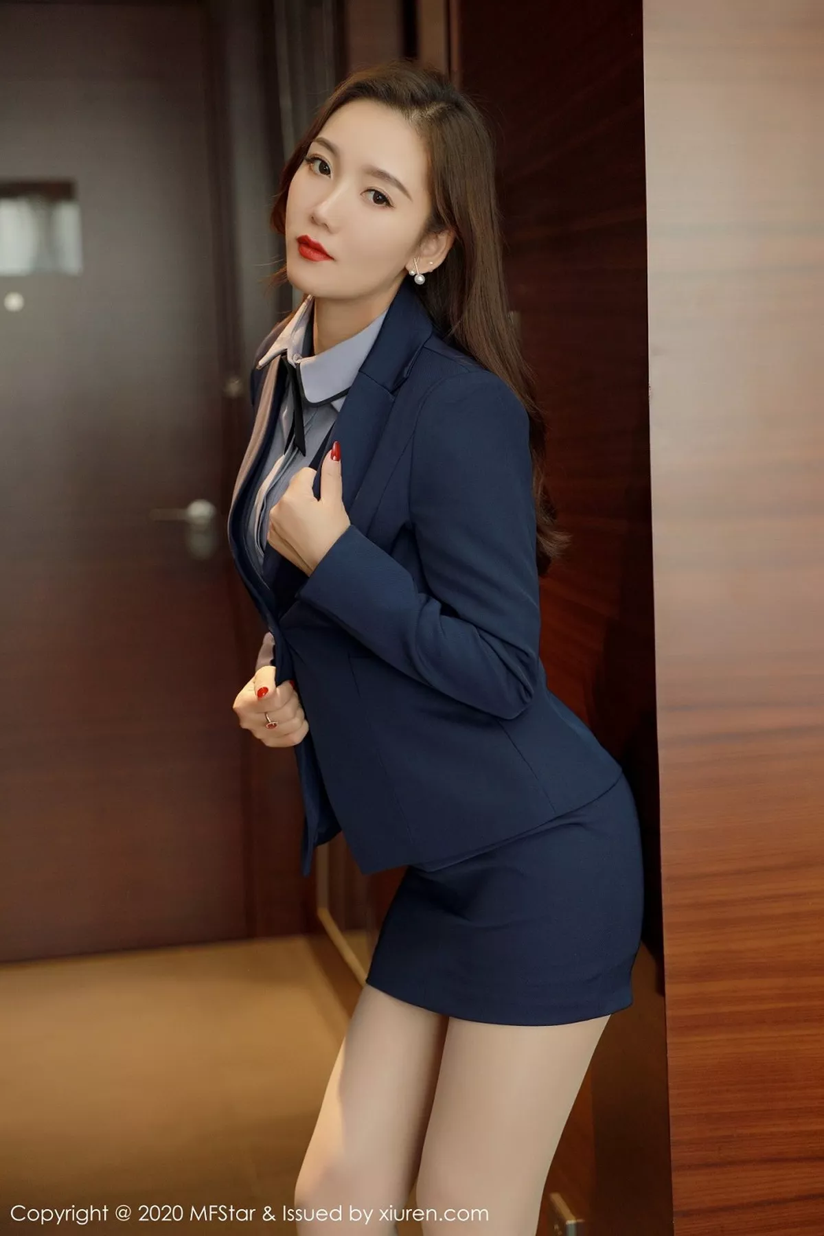 [MFStar模范学院] 2020.12.16 VOL.425 艾静香 [44P] NO.7