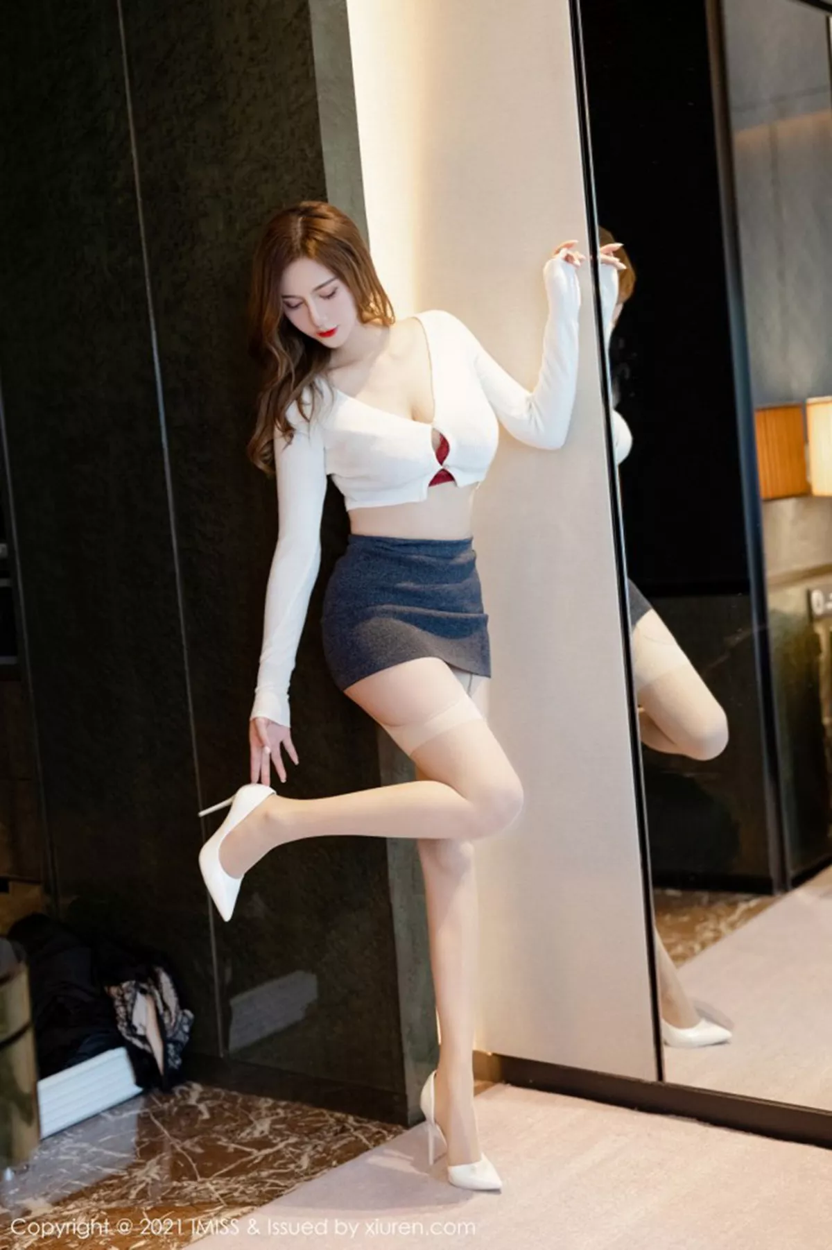 [IMISS爱蜜社] 2021.02.26 VOL.555 Lavinia肉肉 丝袜美腿 [52P] NO.11