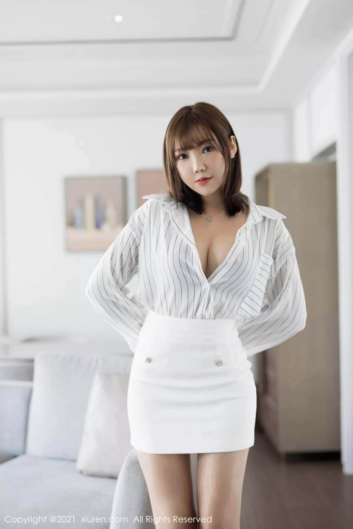 [XiuRen秀人网] 2021.03.05 No.3169 萌汉药baby 秘书 [37P] NO.1