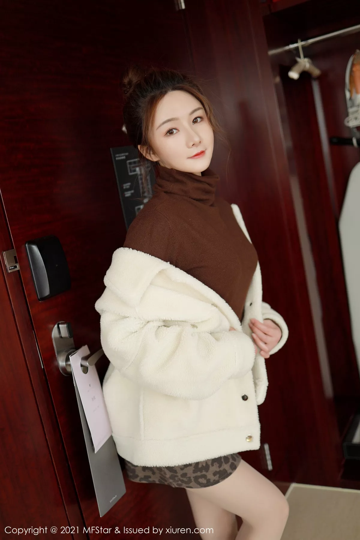 [MFStar模范学院] 2021.03.08 VOL.465 婠婠么 [48P] NO.5