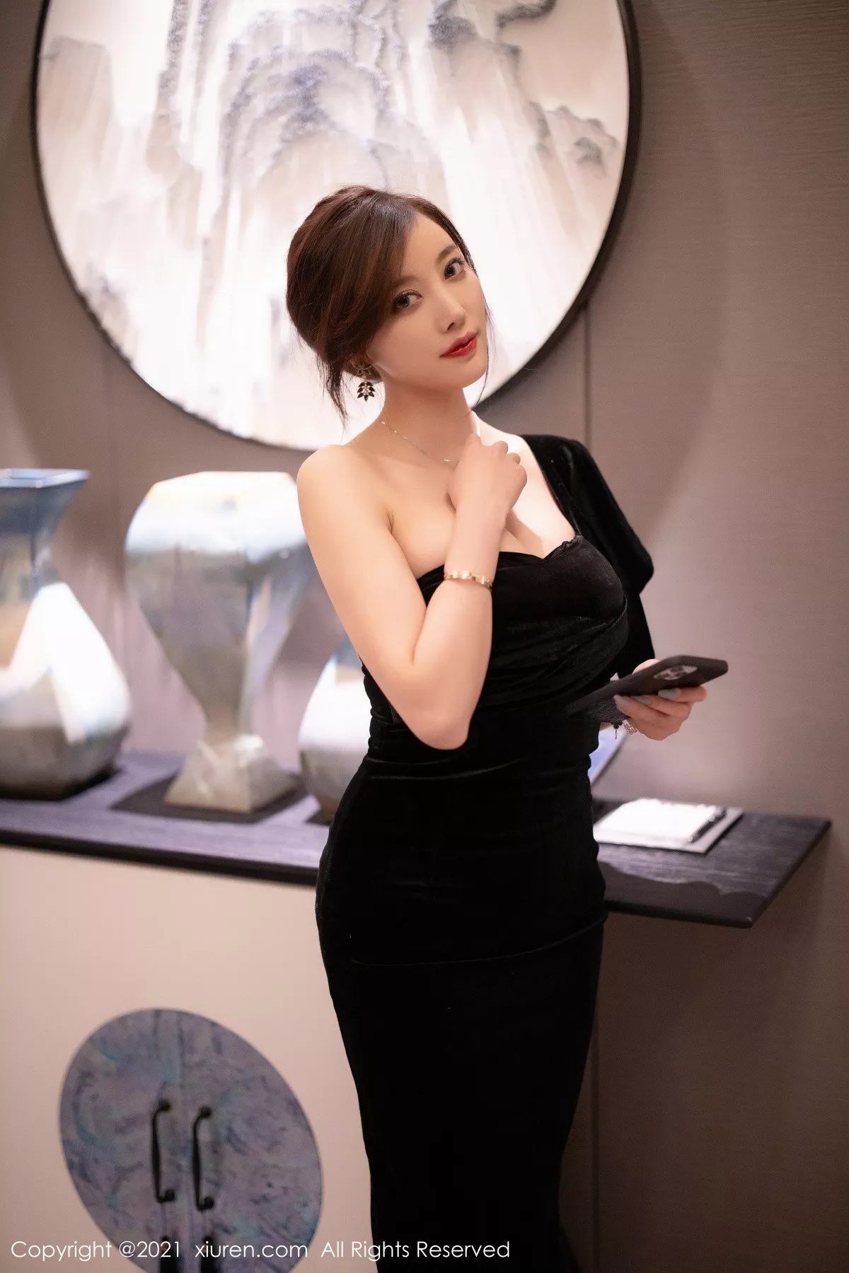 [XiuRen秀人网] 2021.03.09 No.3184 杨晨晨sugar 礼裙 美腿 [70P] NO.12