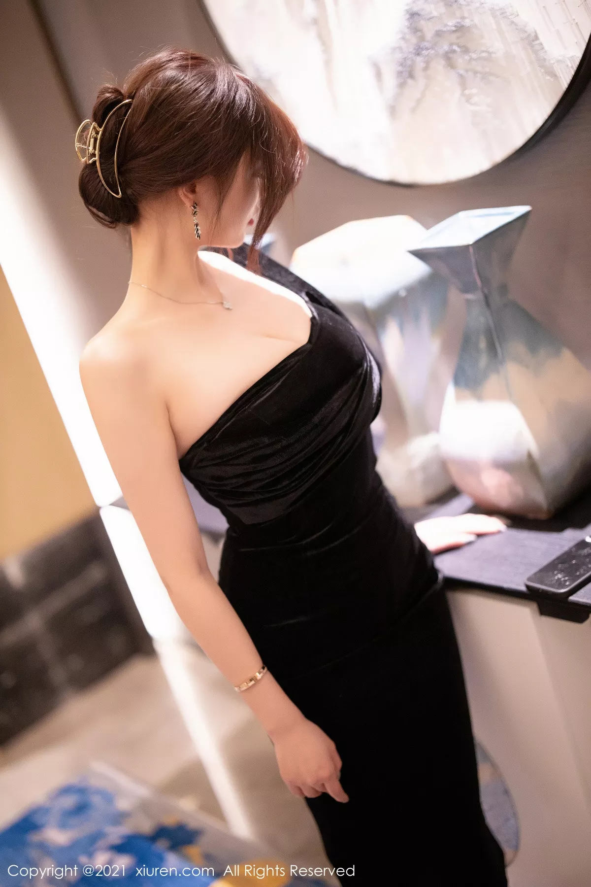 [XiuRen秀人网] 2021.03.09 No.3184 杨晨晨sugar 礼裙 美腿 [70P] NO.10