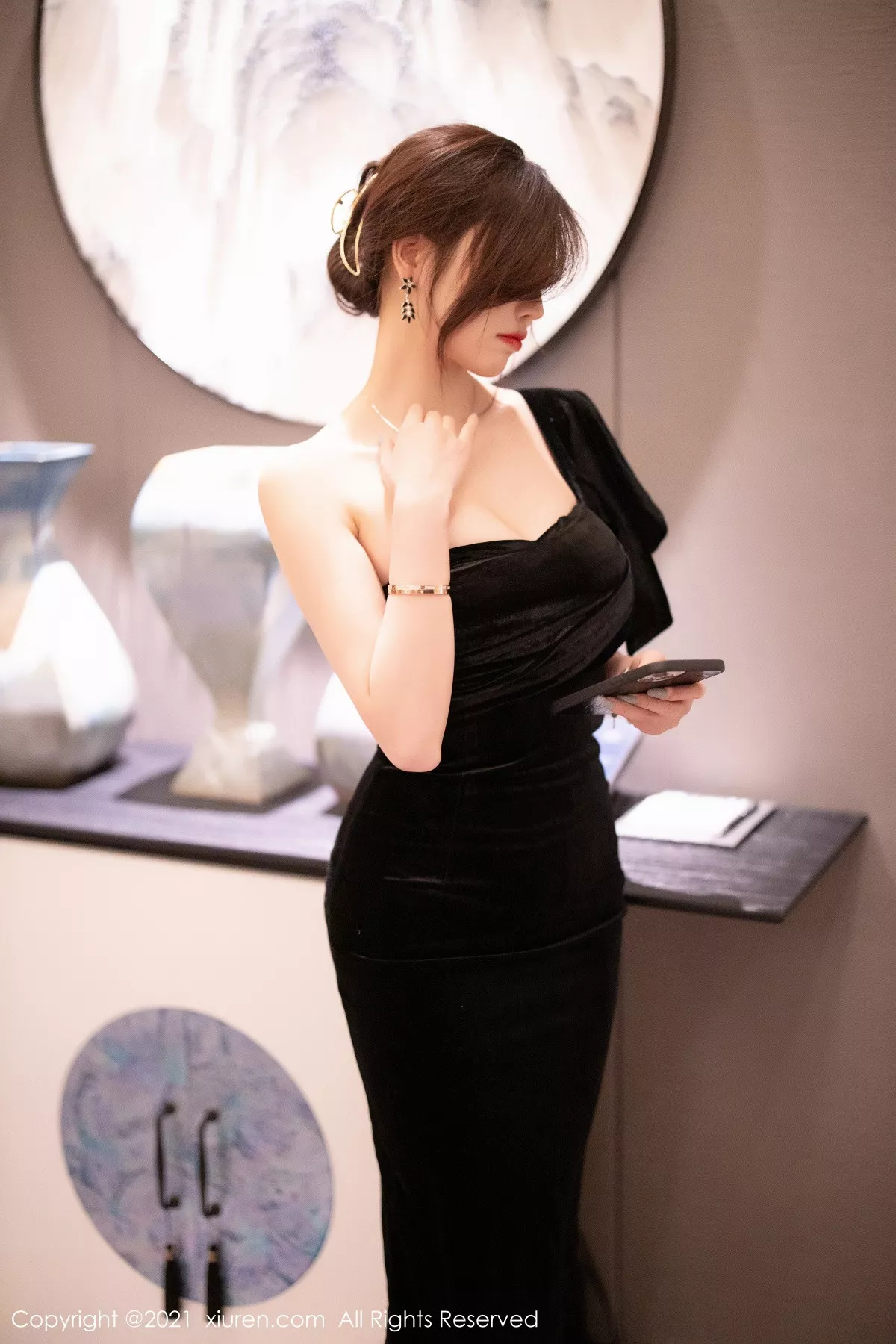 [XiuRen秀人网] 2021.03.09 No.3184 杨晨晨sugar 礼裙 美腿 [70P] NO.11