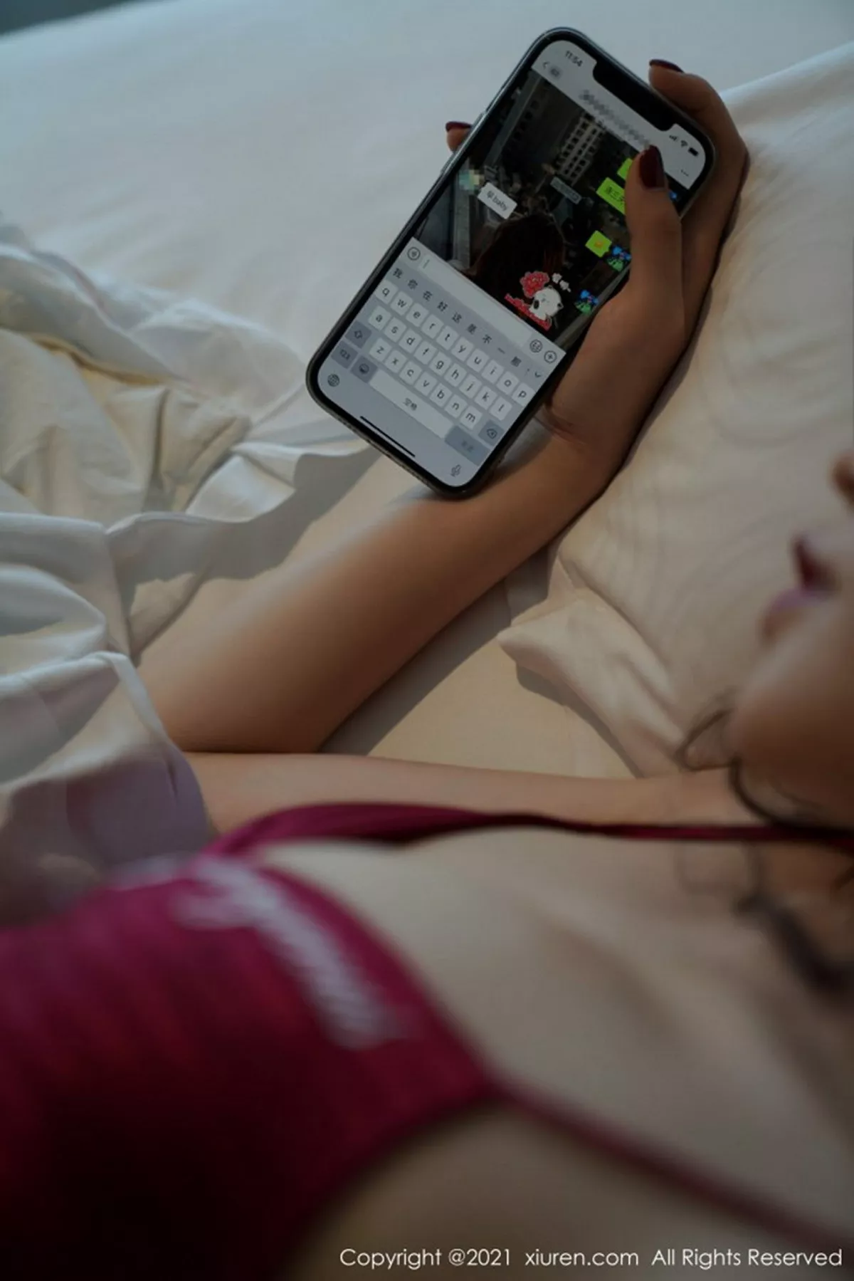 [XiuRen秀人网] 2021.02.19 No.3110 芝芝Booty 猩红的睡衣的女友 [88P] NO.3