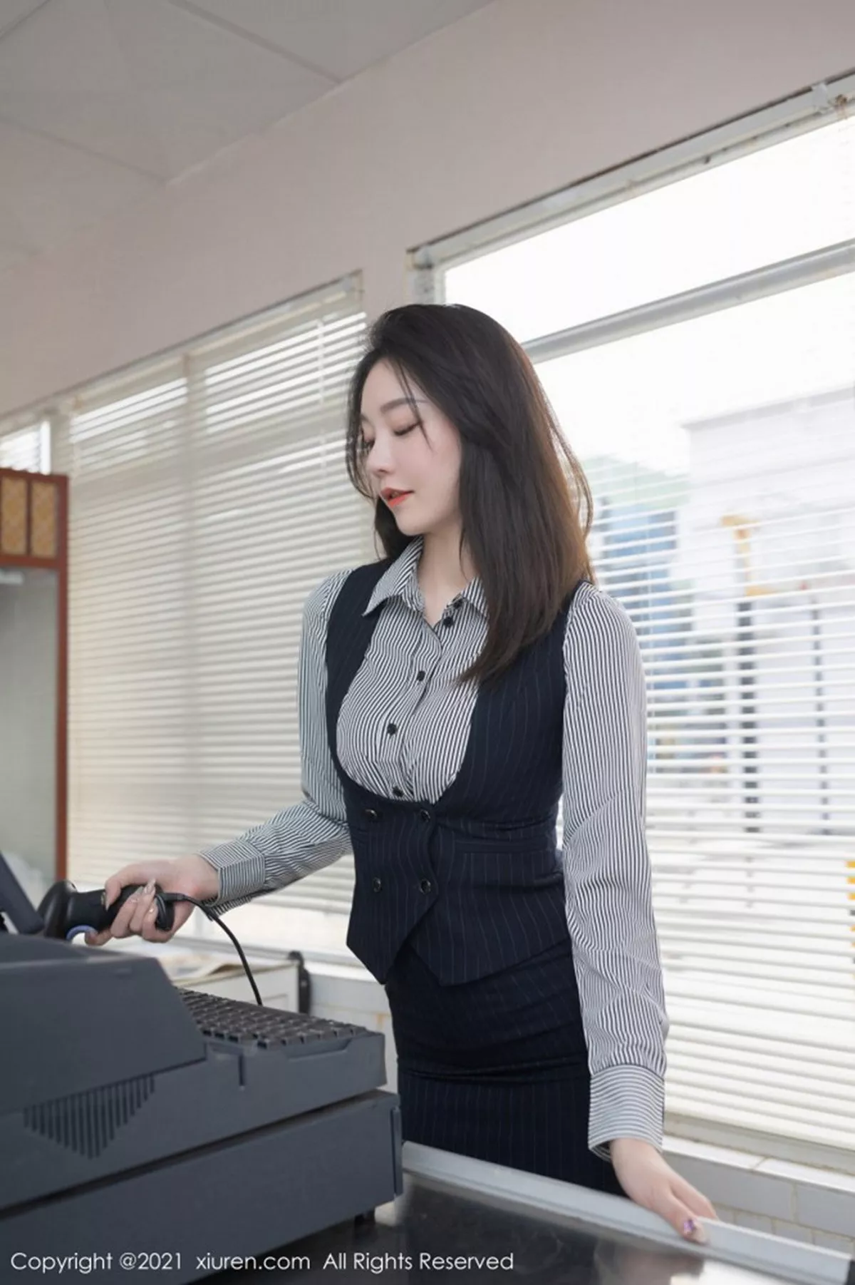 [XiuRen秀人网] 2021.02.22 No.3123 安然Maleah 制服 黑丝 [75P] NO.1