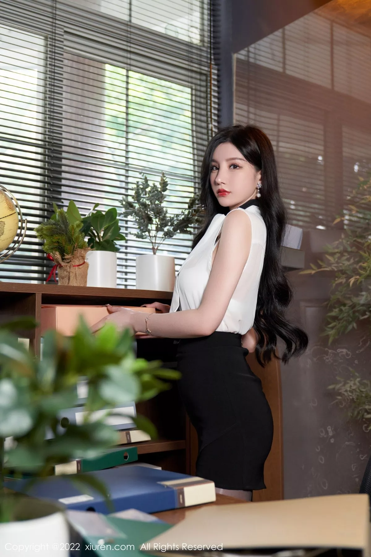 [XiuRen秀人网] 2022.07.01 No.5217 周于希Sally 闪亮黑丝 [76P] NO.12