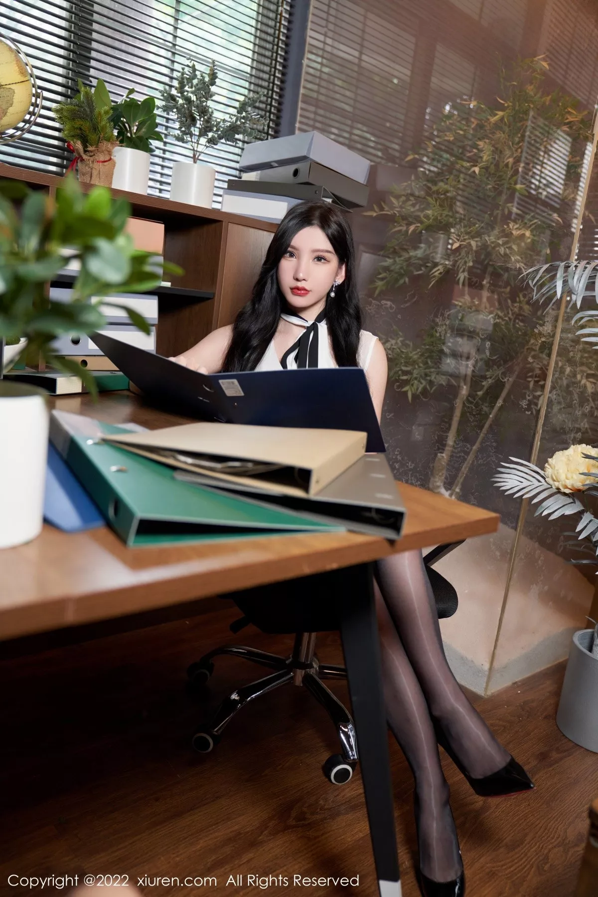 [XiuRen秀人网] 2022.07.01 No.5217 周于希Sally 闪亮黑丝 [76P] NO.9