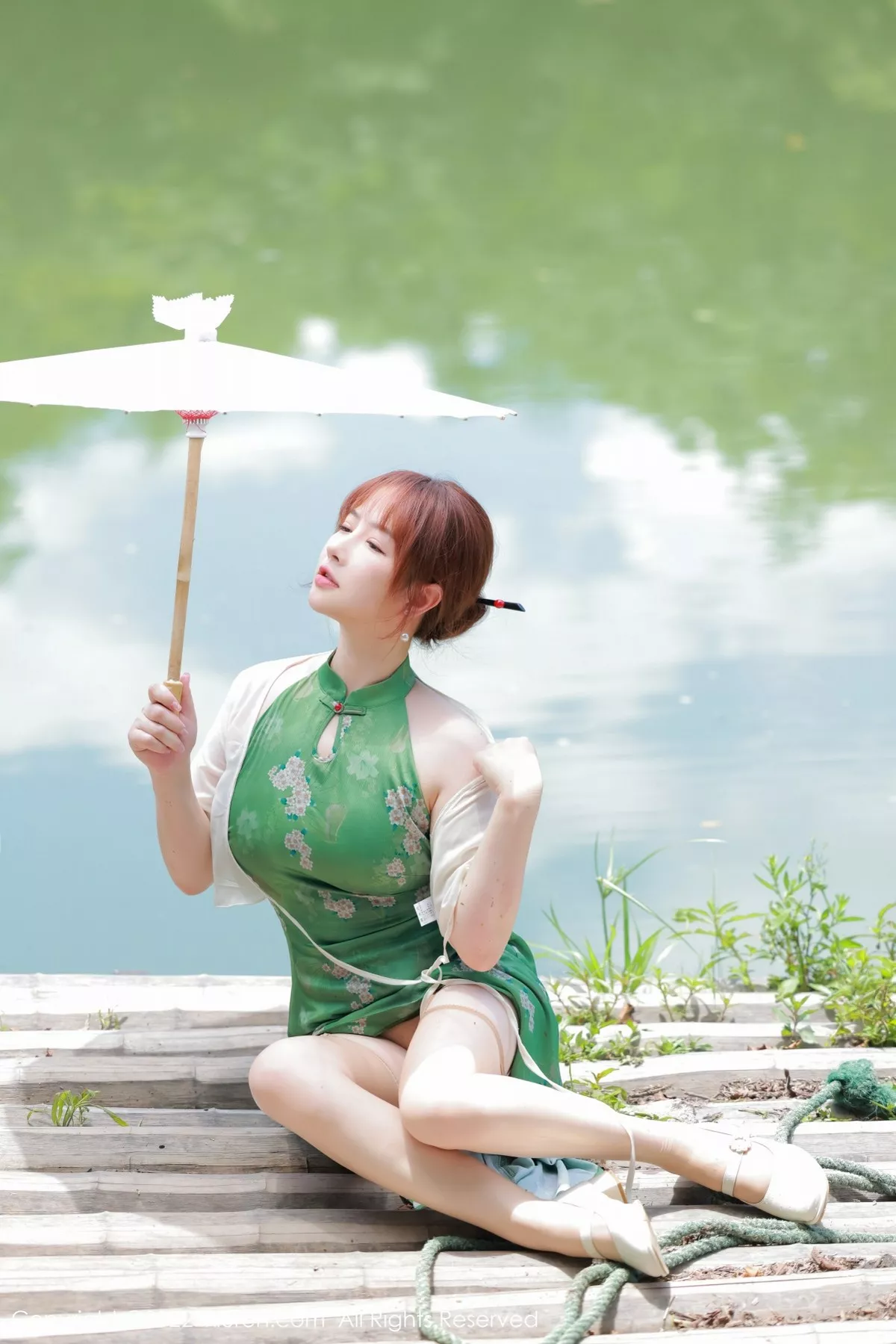 [XiuRen秀人网] 2022.07.14 No.5276 养乐多DoDo 湖景旗袍 [51P] NO.9