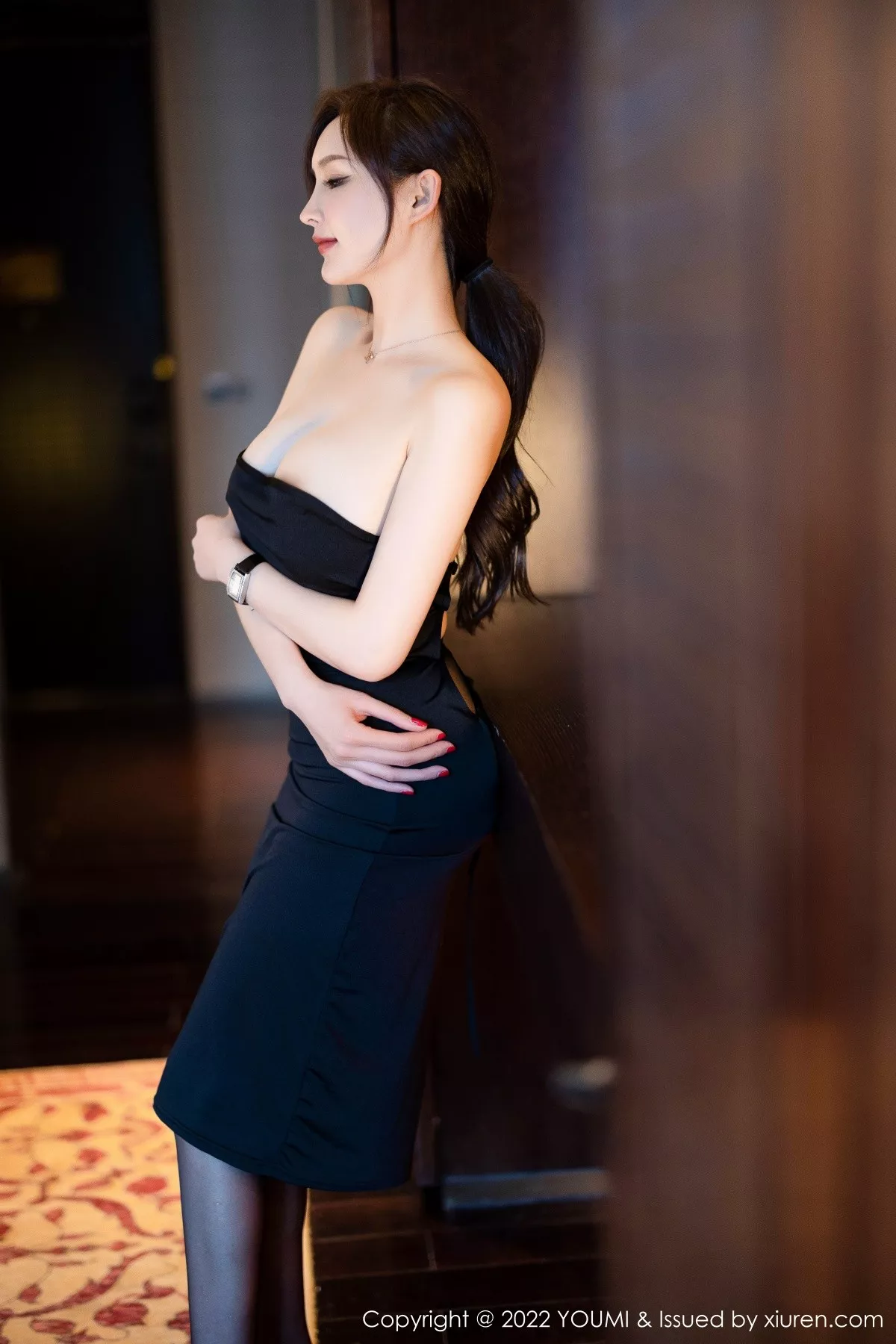 [YOUMI尤蜜荟] 2022.07.19 VOL.817 奶瓶土肥圆矮挫丑黑穷 黑丝美腿 [92P] NO.7