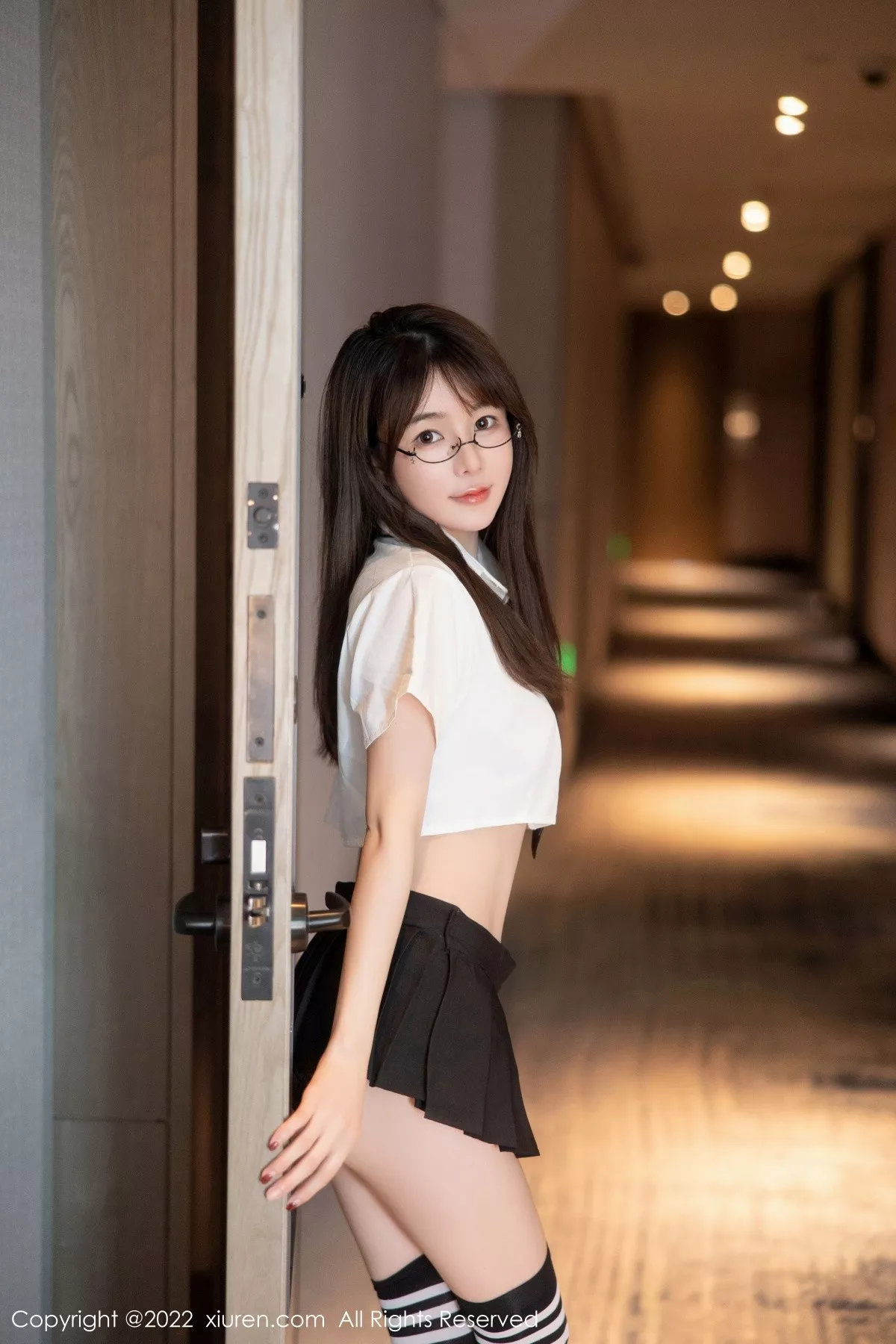 [XiuRen秀人网] 2022.08.01 No.5365 婠婠么 丝袜美腿 [98P] NO.2