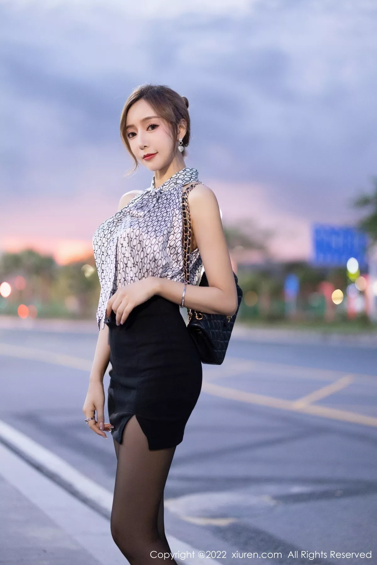 [XiuRen秀人网] 2022.07.22 No.5325 王馨瑶yanni 黑丝美腿 [78P] NO.2