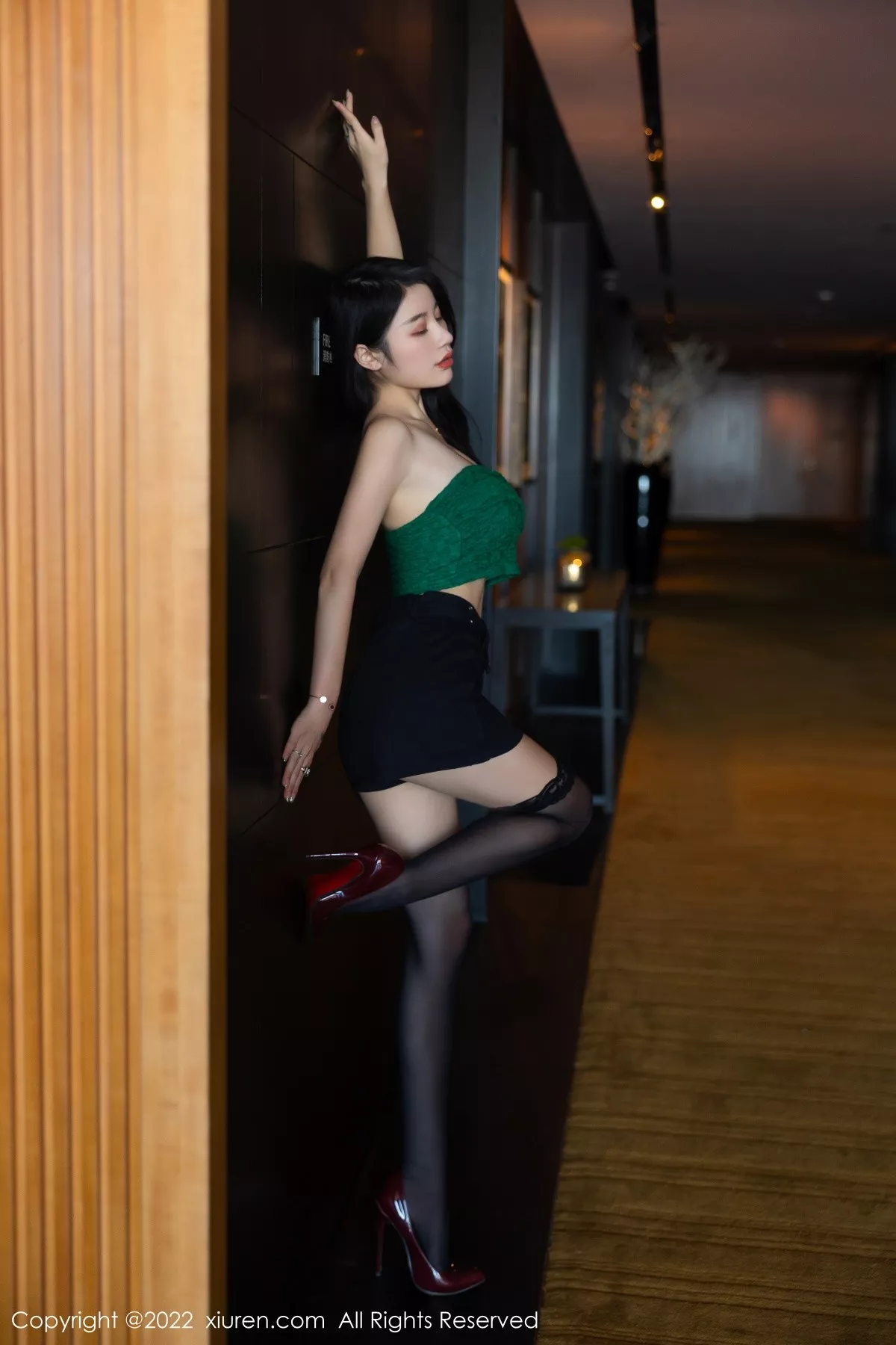 [XiuRen秀人网] 2022.08.18 No.5455 美七Mia 西双版纳旅拍 [75P] NO.7