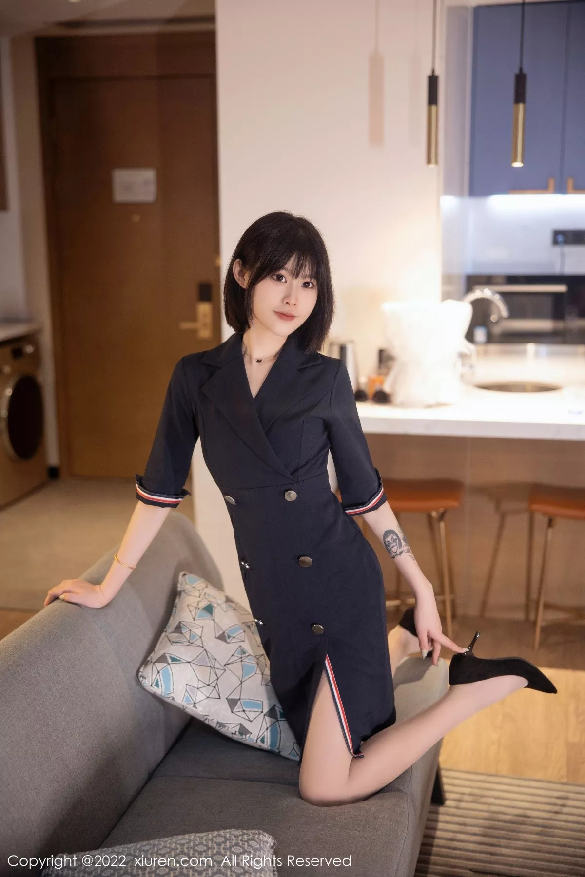 [XiuRen秀人网] 2022.07.25 No.5329 77qiqi 美腿丝袜 [98P] NO.9