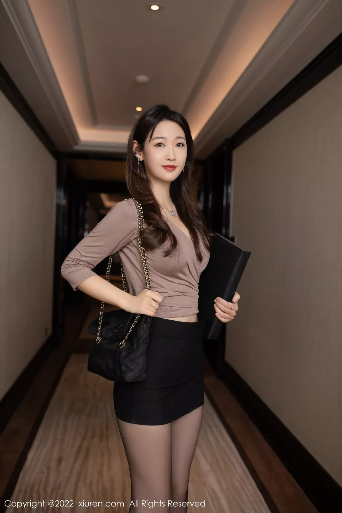 [XiuRen秀人网] 2022.08.22 No.5475 唐安琪 黑丝美腿 [84P] NO.1