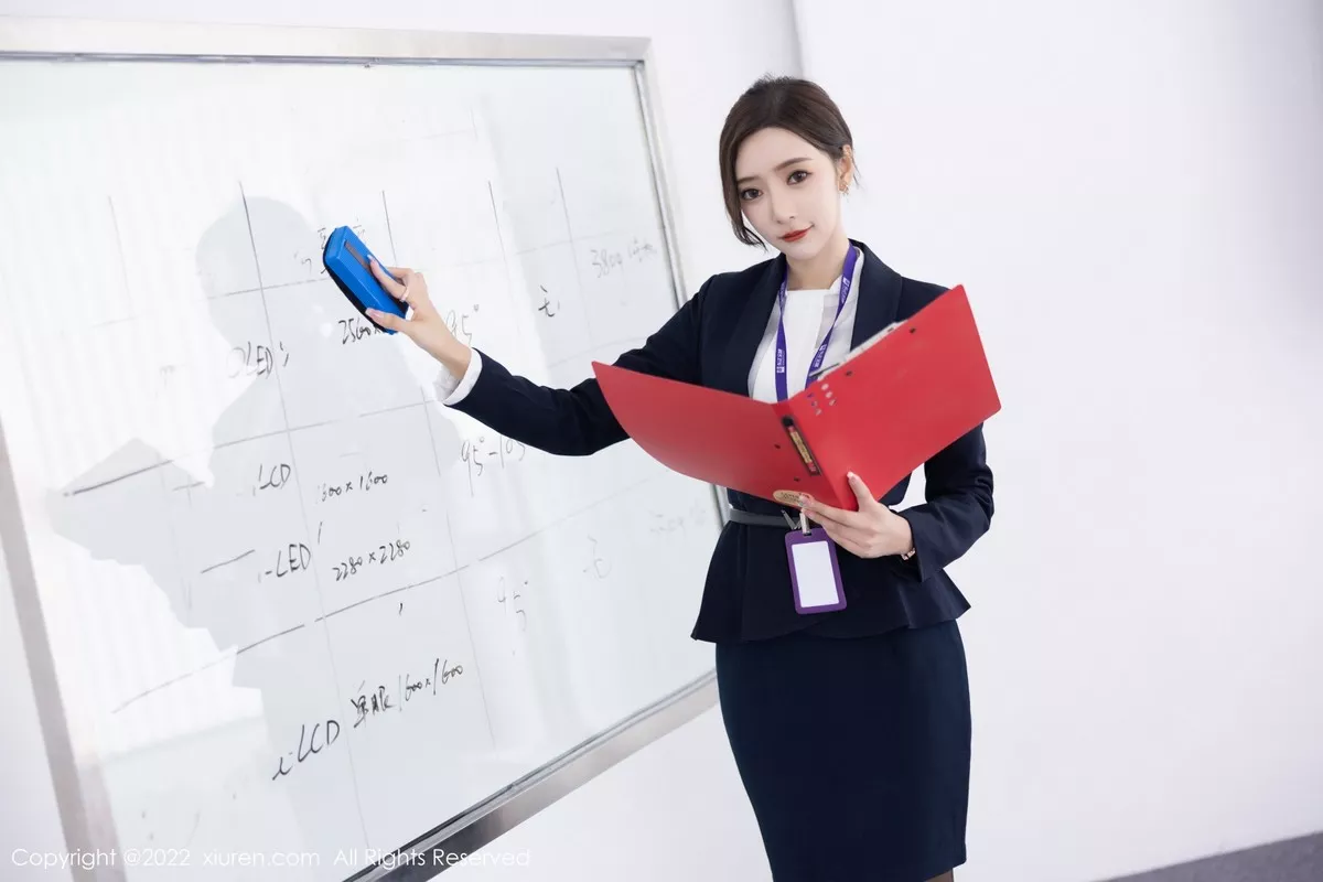 [XiuRen秀人网] 2022.09.08 No.5563 王馨瑶yanni 黑丝美腿 [80P] NO.6