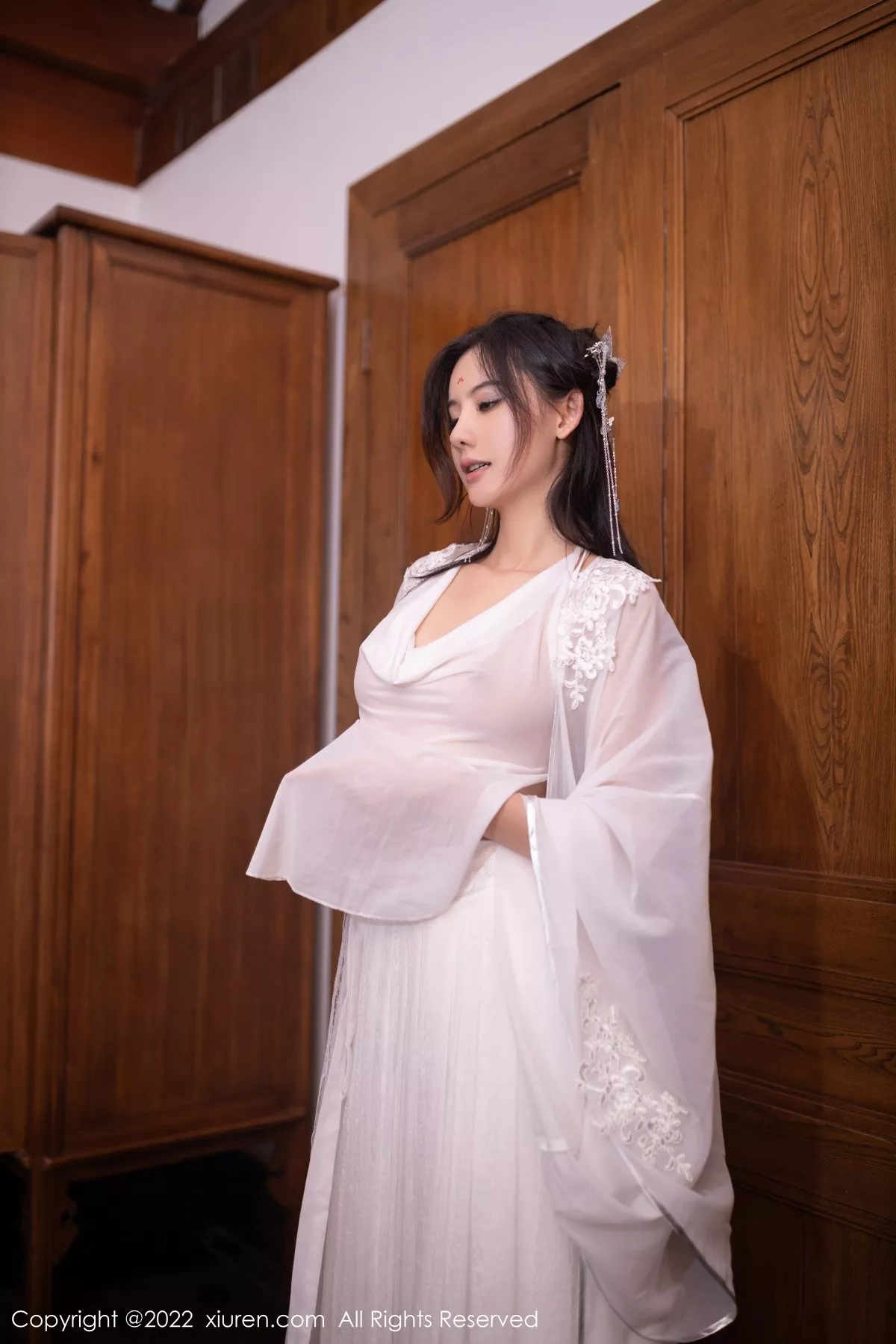 [XiuRen秀人网] 2022.09.09 No.5573 就是阿朱啊 嫦娥装扮 [85P] NO.9