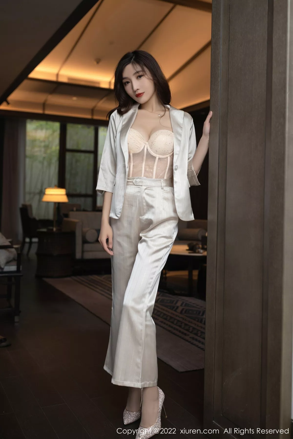 [XiuRen秀人网] 2022.09.15 No.5594 陆萱萱 美腿丝袜 [78P] NO.2