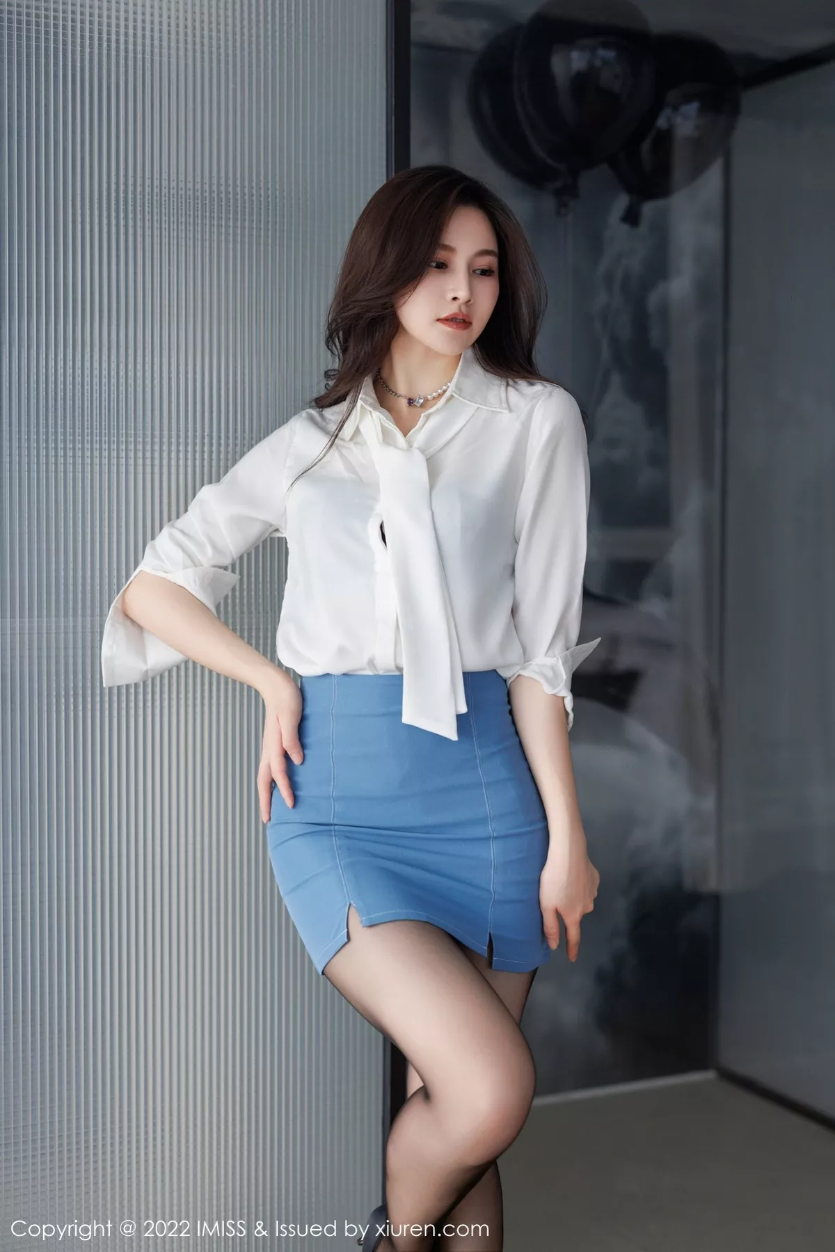 [IMISS爱蜜社] 2022.09.19 VOL.700 Vanessa 丰腴美腿 [68P] NO.1