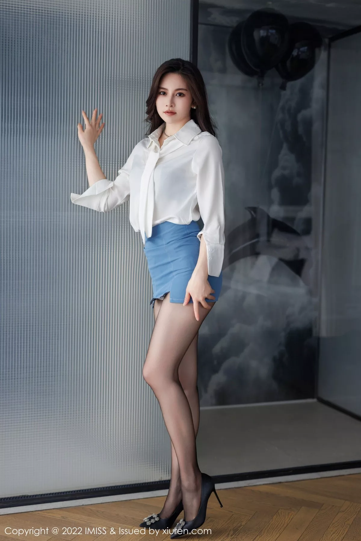 [IMISS爱蜜社] 2022.09.19 VOL.700 Vanessa 丰腴美腿 [68P] NO.2