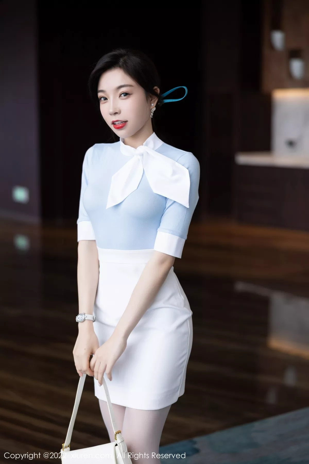 [XiuRen秀人网] 2022.09.26 No.5643 徐莉芝Booty 短裙美腿 [85P] NO.9