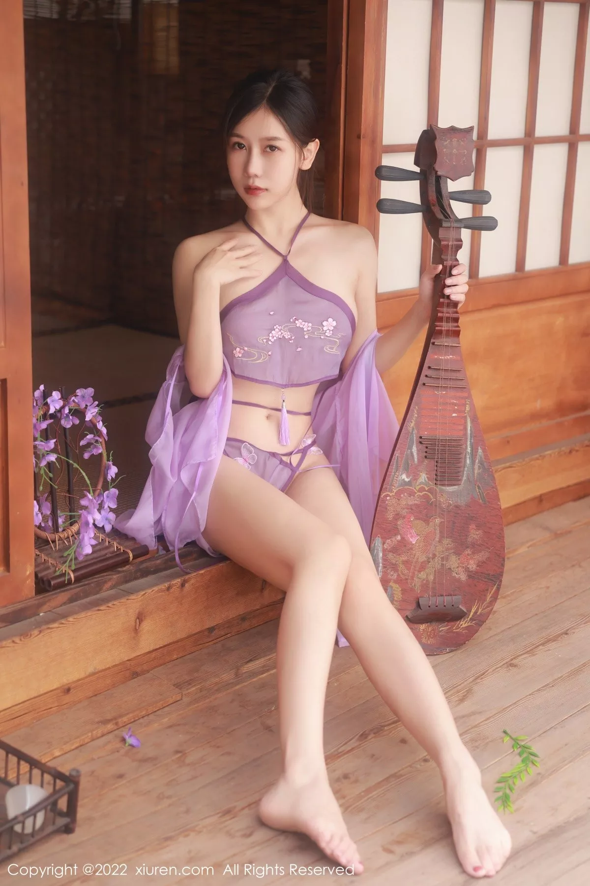 [XiuRen秀人网] 2022.09.26 No.5642 尹甜甜 布兜美腿 [54P] NO.5