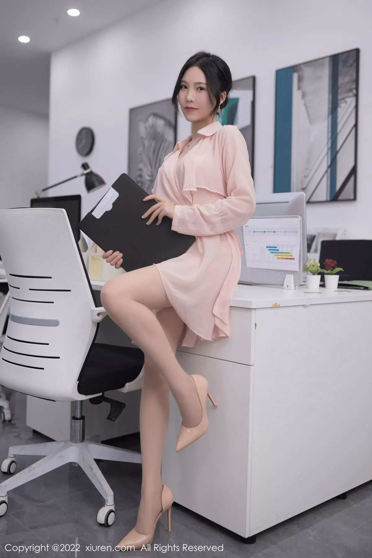 [XiuRen秀人网] 2022.09.28 No.5657 利世 职员装扮 [77P] NO.5