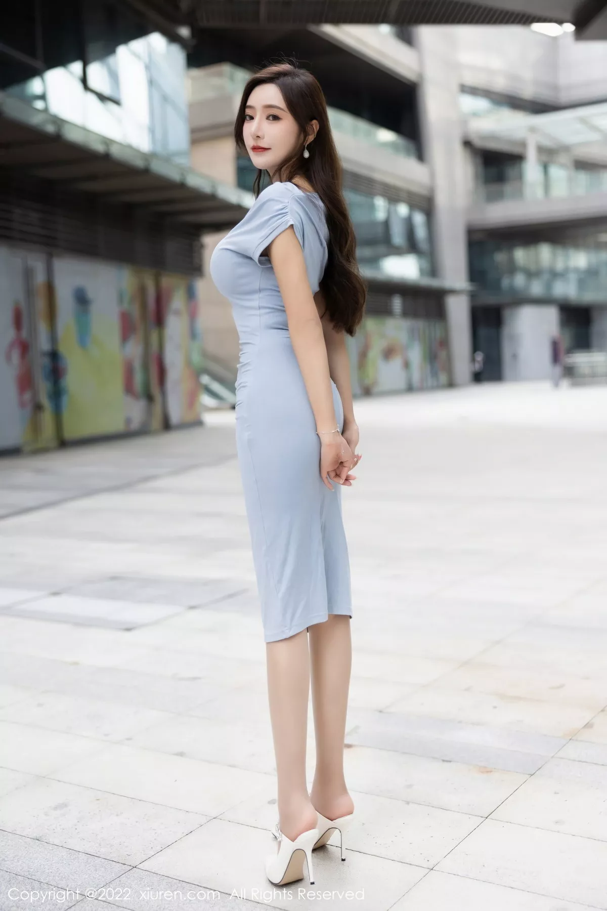 [XiuRen秀人网] 2022.09.30 No.5674 王馨瑶yanni 时尚美腿 [90P] NO.1