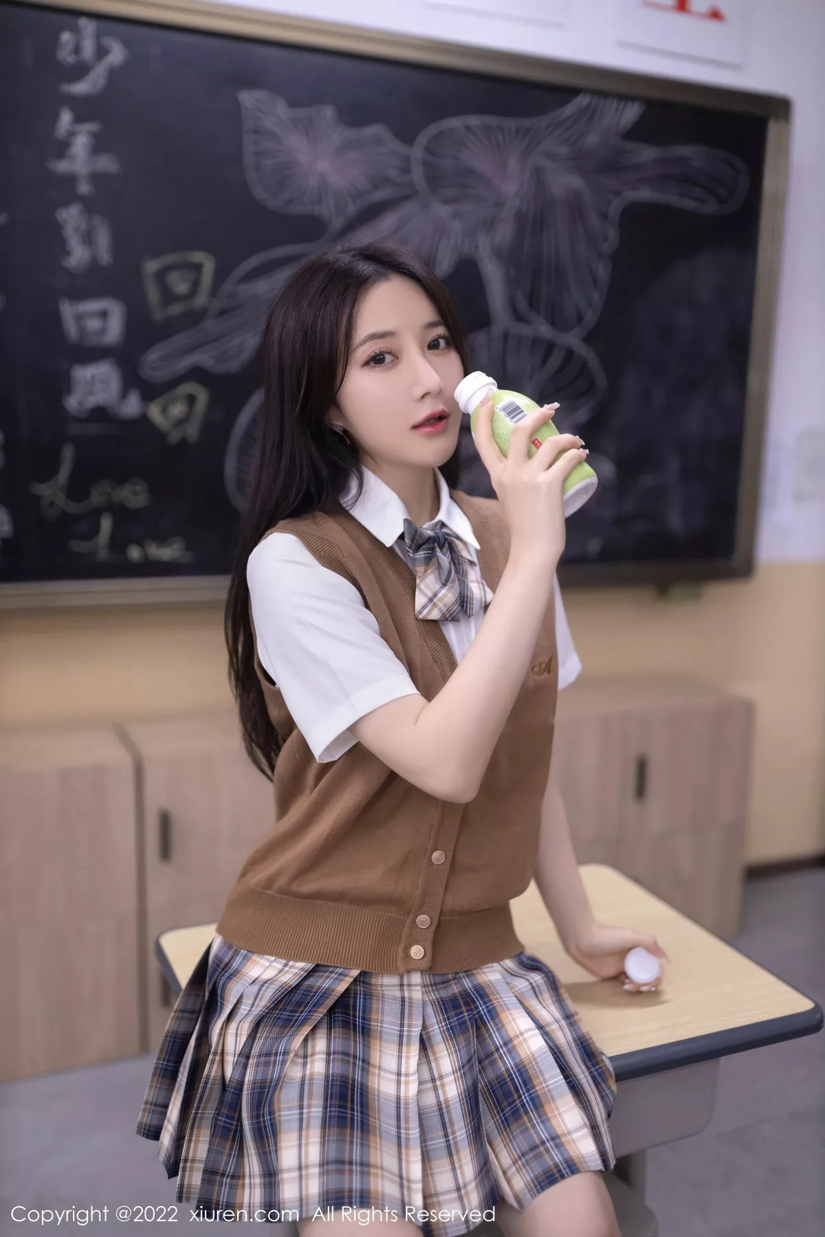 [XiuRen秀人网] 2022.09.30 No.5673 鱼子酱Fish 杭州旅拍 [80P] NO.1