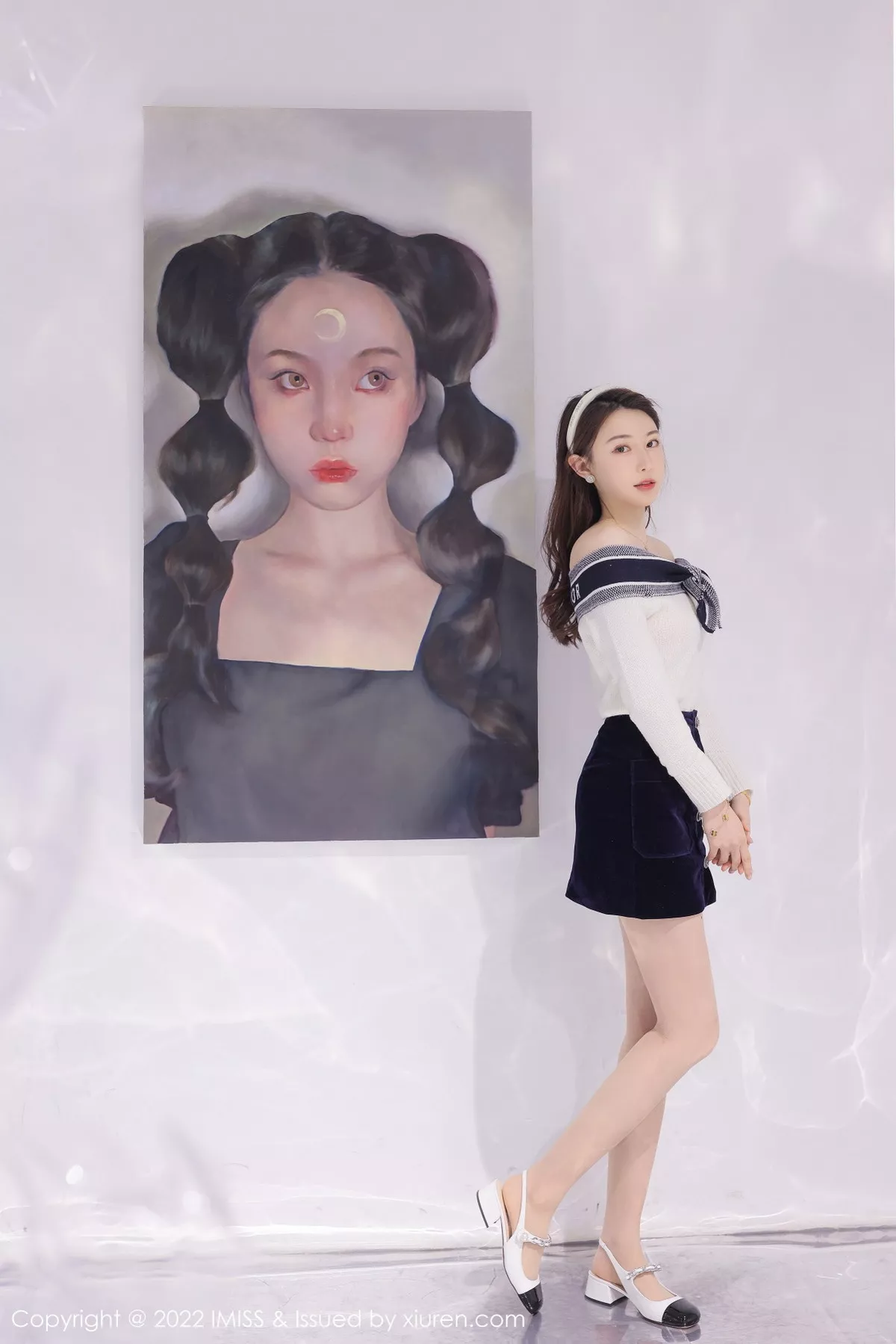 [IMISS爱蜜社] 2022.10.09 VOL.704 Lynn刘奕宁 短裙美腿 [22P] NO.2