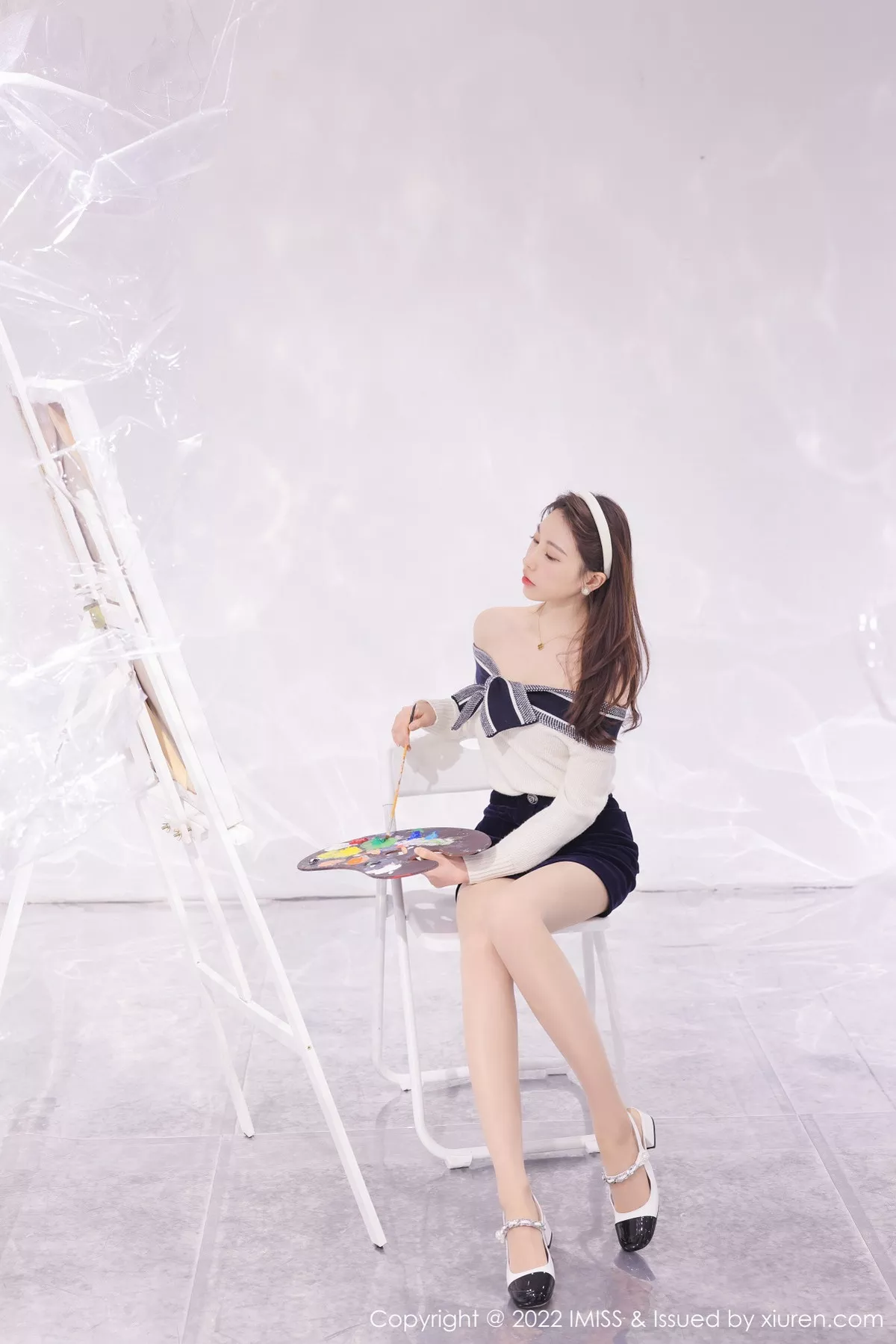 [IMISS爱蜜社] 2022.10.09 VOL.704 Lynn刘奕宁 短裙美腿 [22P] NO.10
