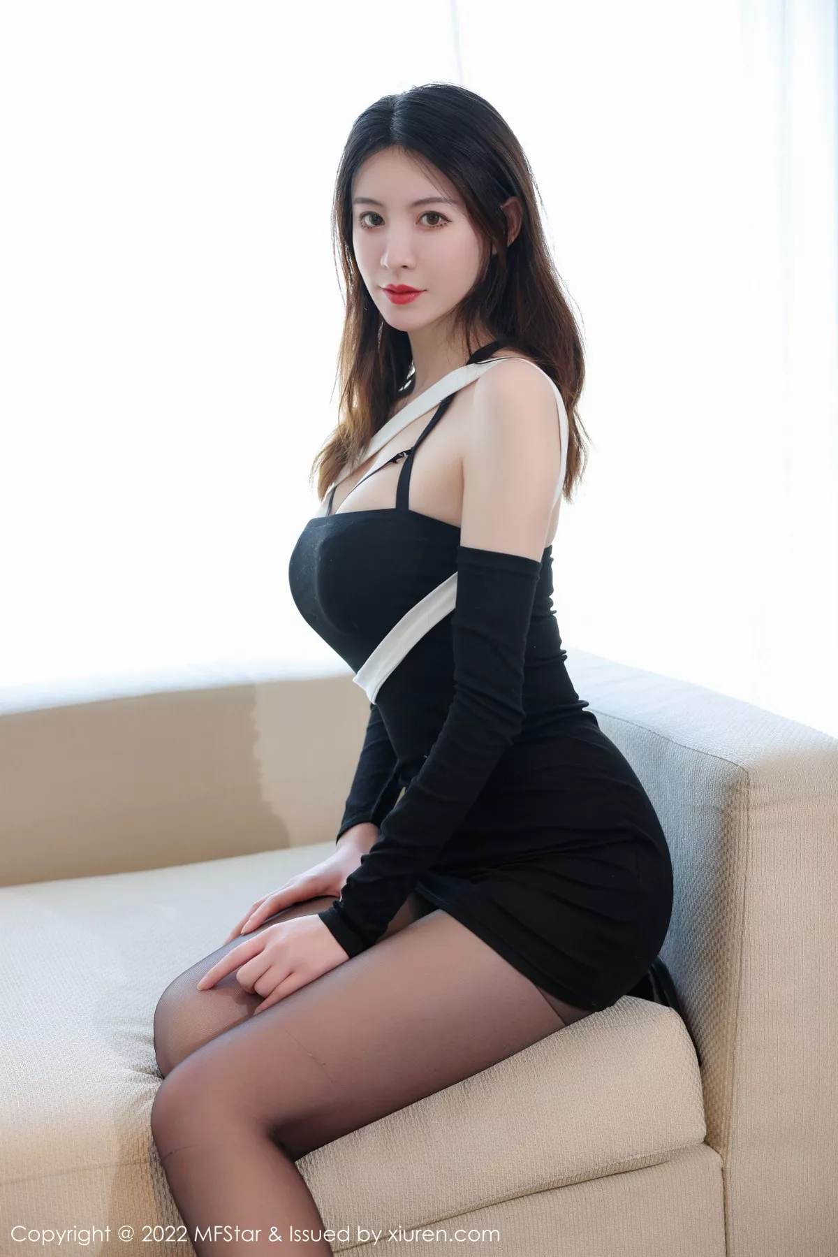 [MFStar模范学院] 2022.10.11 VOL.570 yoo优优 丰腴美臀 [51P] NO.8