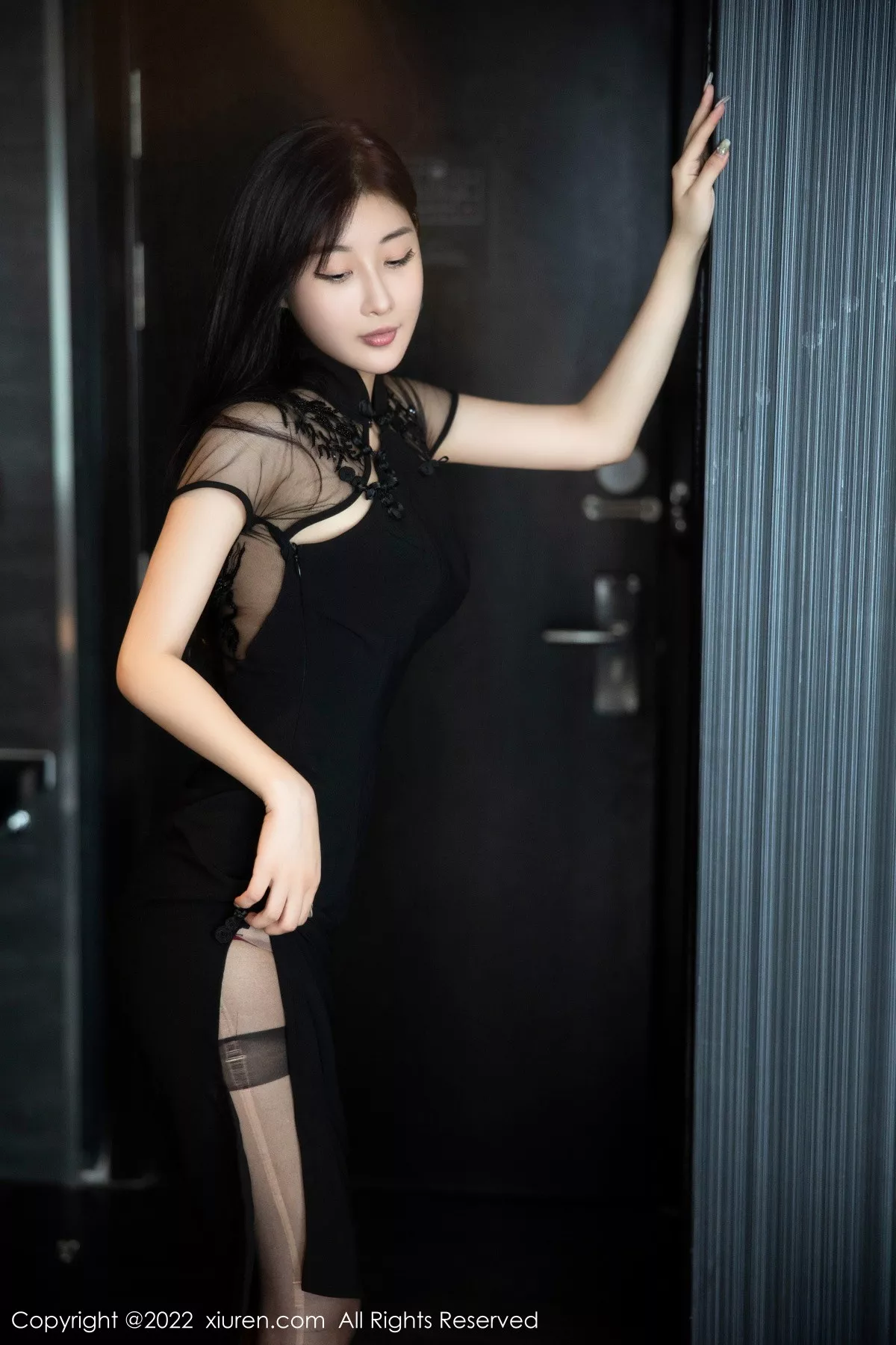 [XiuRen秀人网] 2022.10.11 No.5691 顾楚楚Maily 黑丝美腿 [86P] NO.1