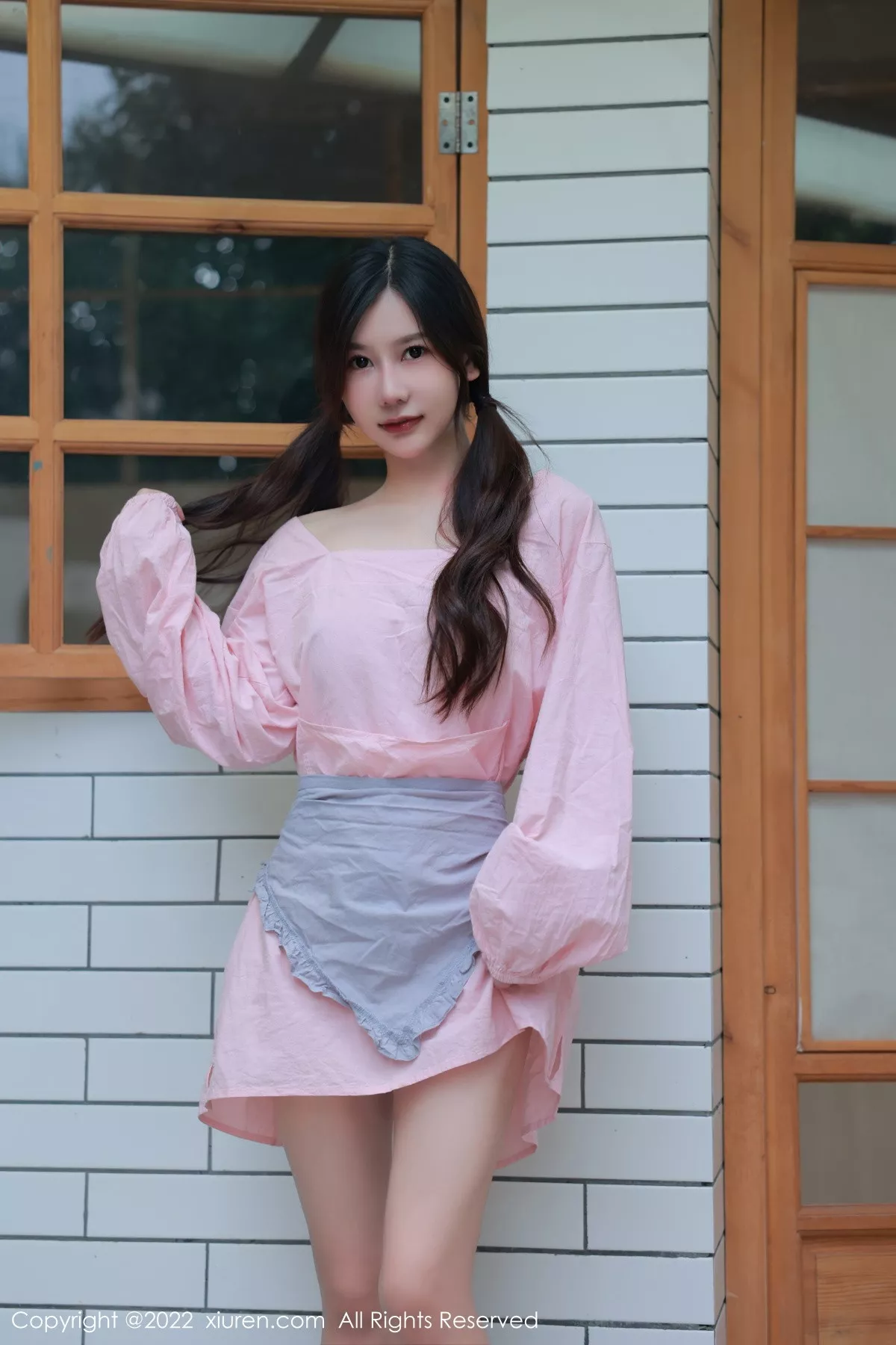 [XiuRen秀人网] 2022.10.12 No.5697 尹甜甜 美腿厨娘 [52P] NO.1