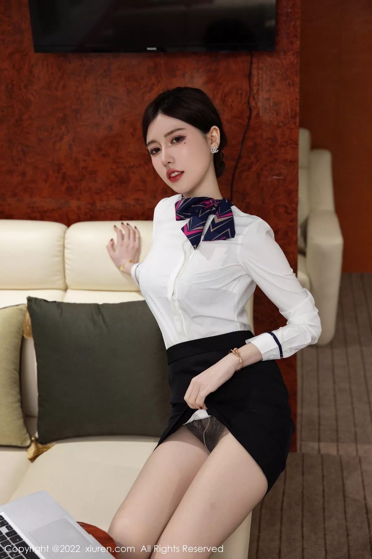 [XiuRen秀人网] 2022.10.12 No.5696 美桃酱 制服美腿 [106P] NO.11