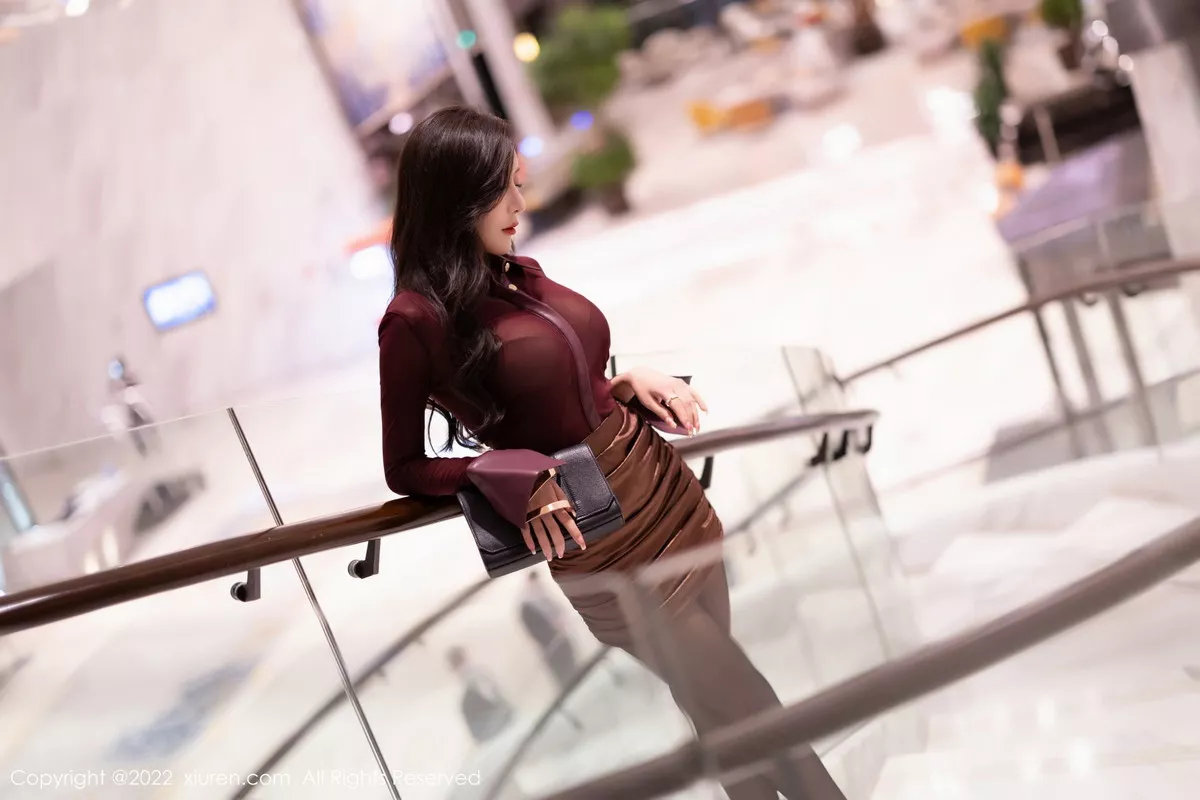 [XiuRen秀人网] 2022.10.13 No.5707 王馨瑶yanni 黑丝美腿 [90P] NO.2