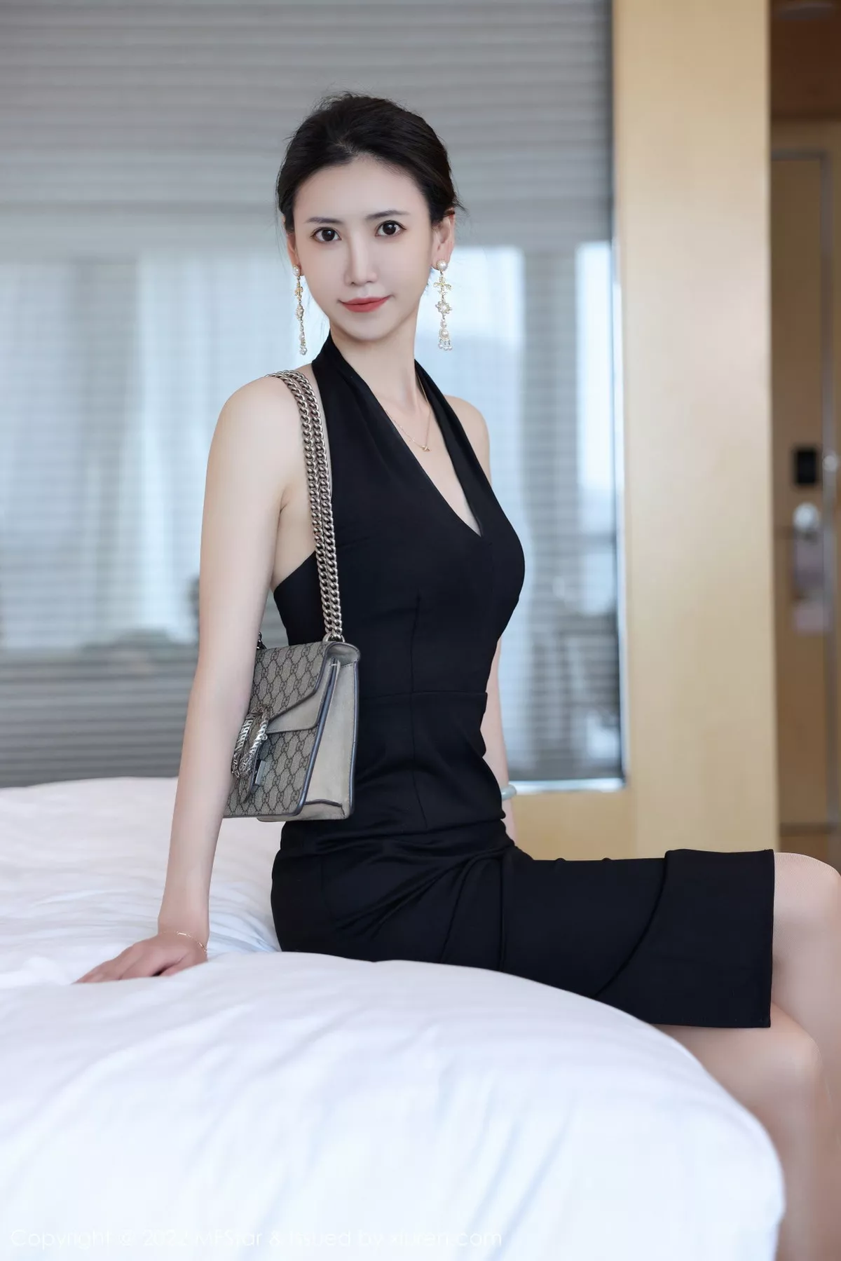 [MFStar模范学院] 2022.10.19 VOL.572 吴思晚 丝袜美腿 [71P] NO.1