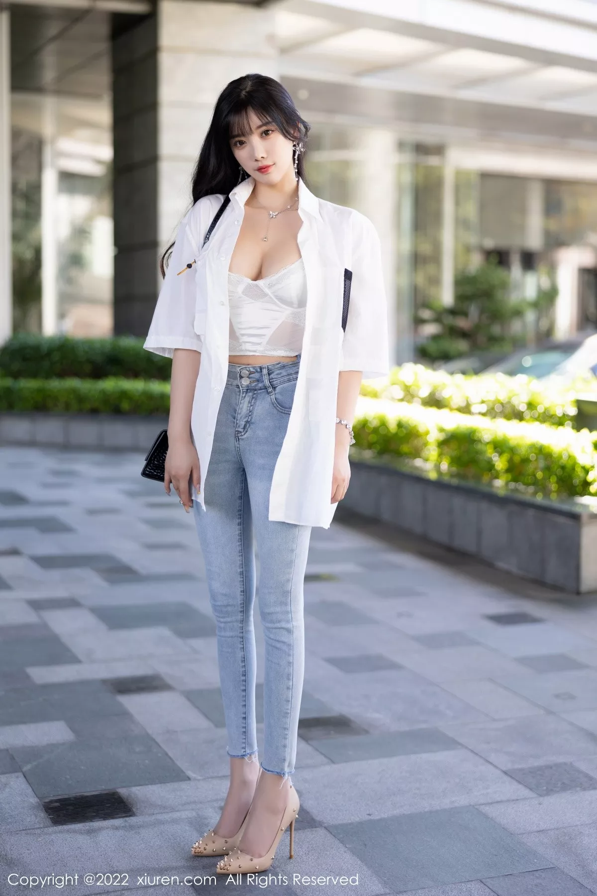 [XiuRen秀人网] 2022.09.20 No.5614 杨晨晨Yome 牛仔裤美臀 [83P] NO.1