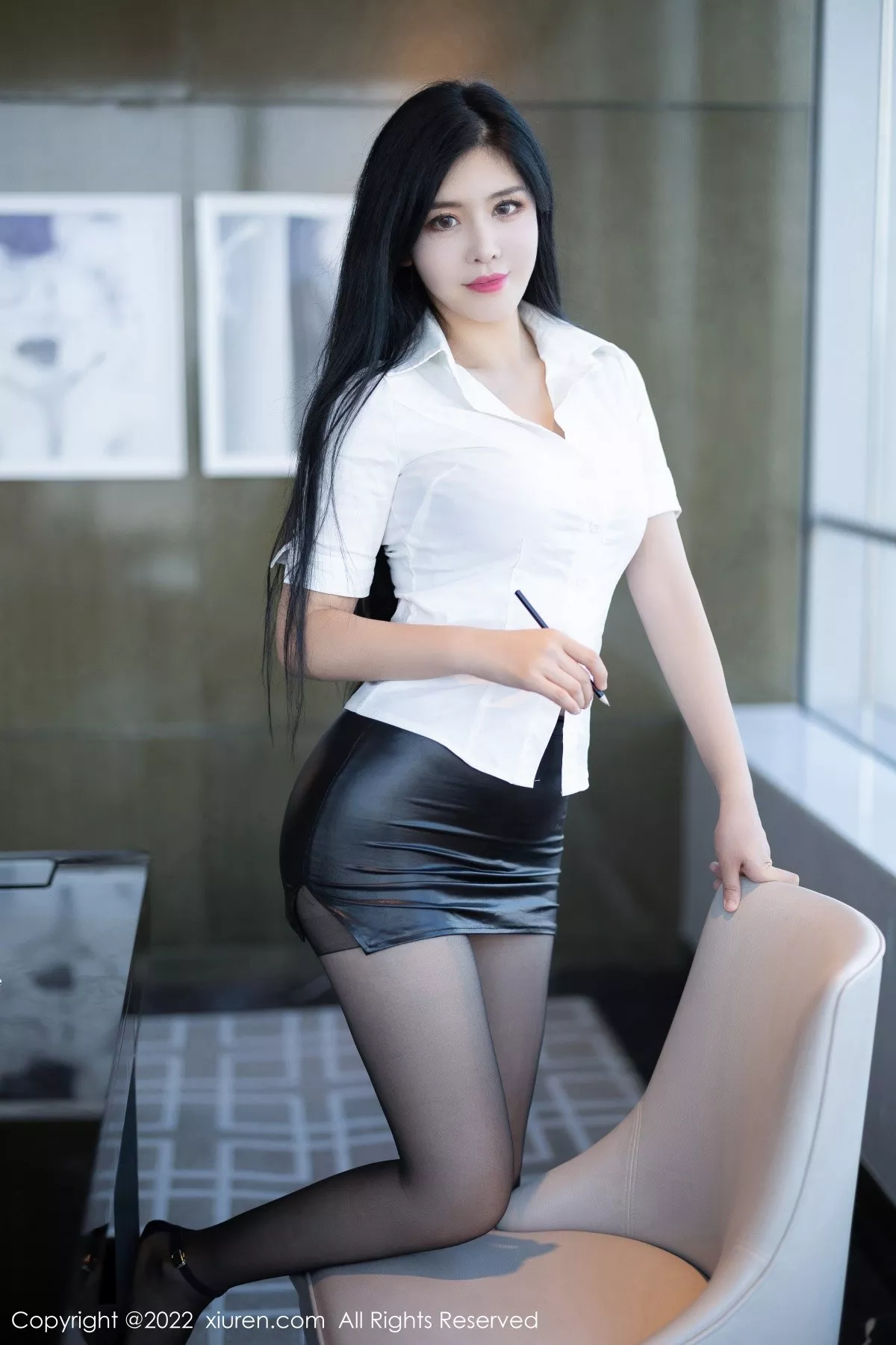 [XiuRen秀人网] 2022.09.23 No.5635 刘钰儿 短裙美臀 [74P] NO.5