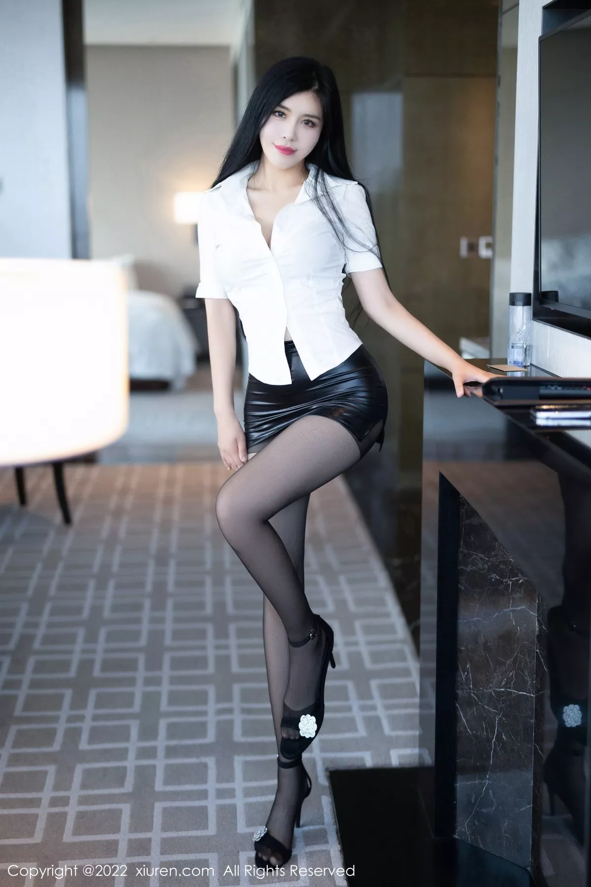 [XiuRen秀人网] 2022.09.23 No.5635 刘钰儿 短裙美臀 [74P] NO.2