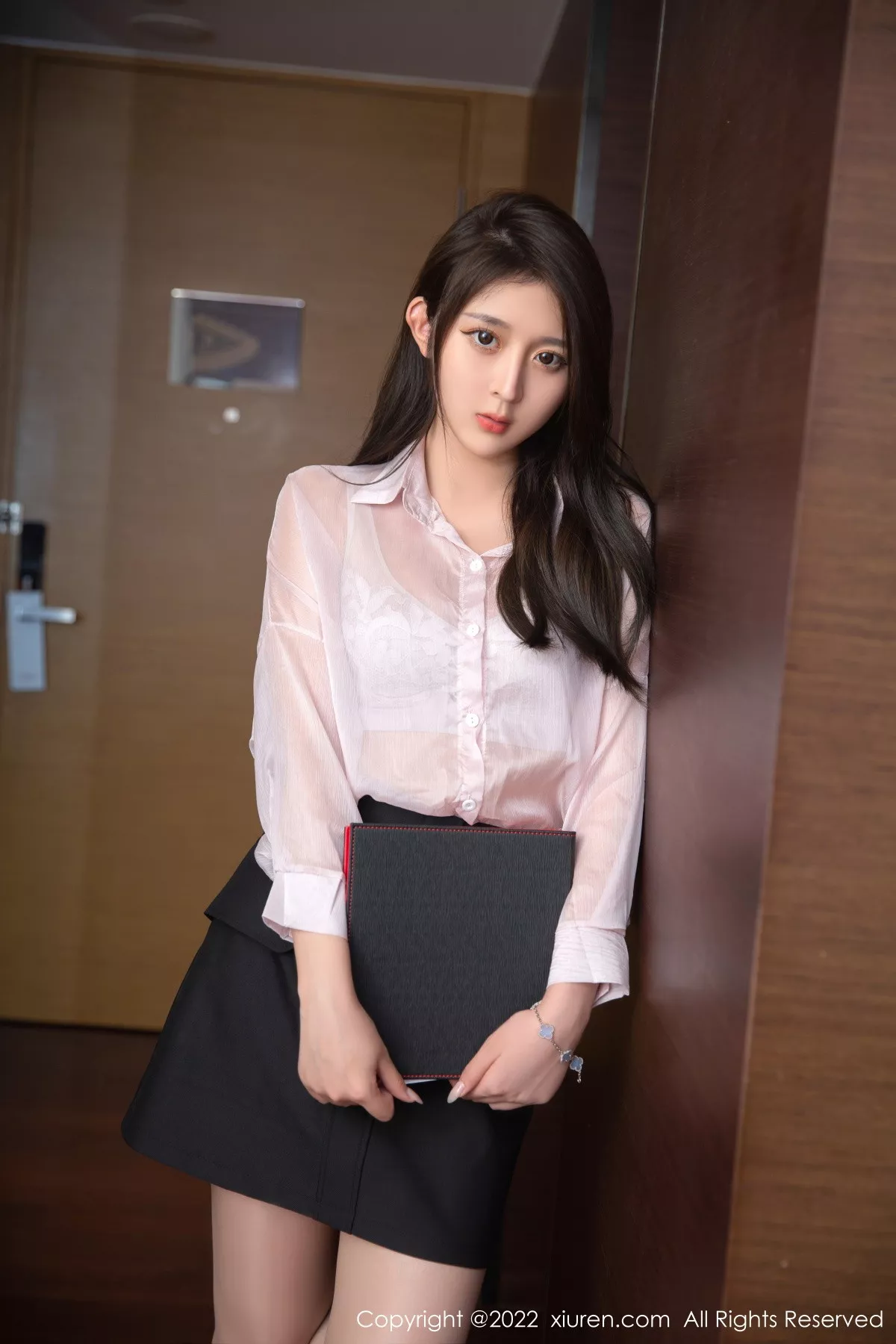 [XiuRen秀人网] 2022.10.21 No.5741 夏甜甜 短裙丝袜 [80P] NO.3