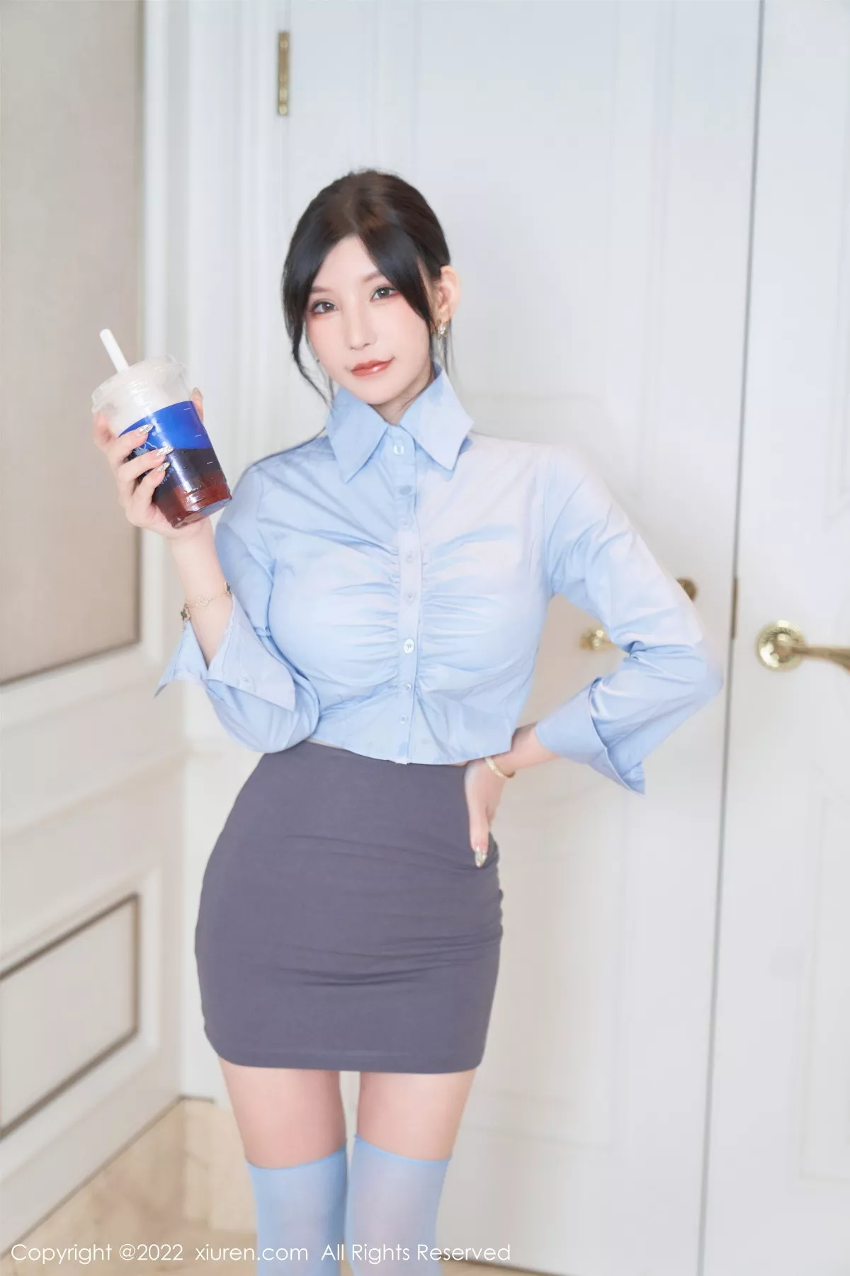 [XiuRen秀人网] 2022.11.04 No.5812 周于希Sally 短裙美臀 [90P] NO.11