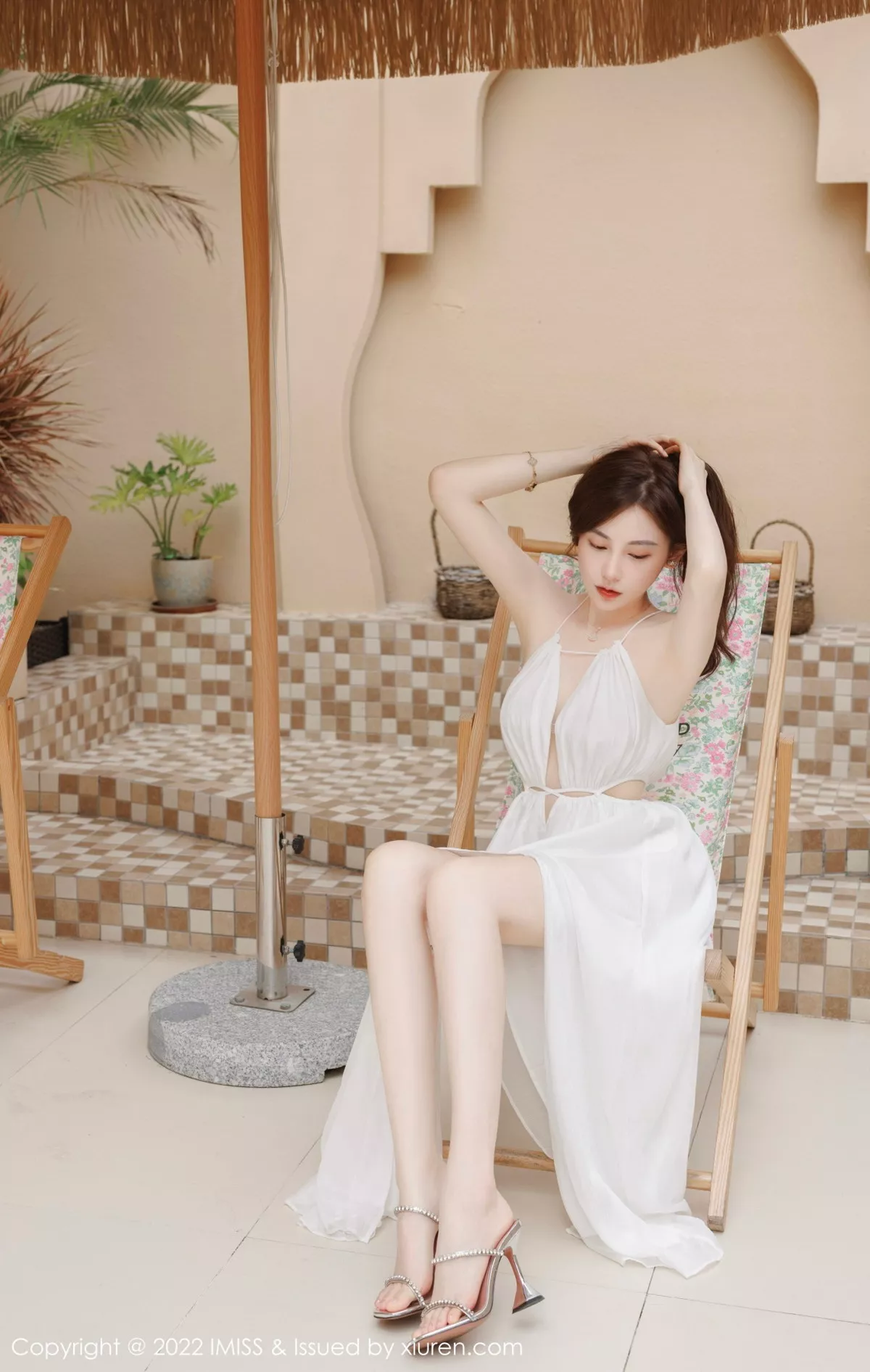 [IMISS爱蜜社] 2022.11.07 VOL.706 Lynn刘奕宁 长裙美腿 [41P] NO.5