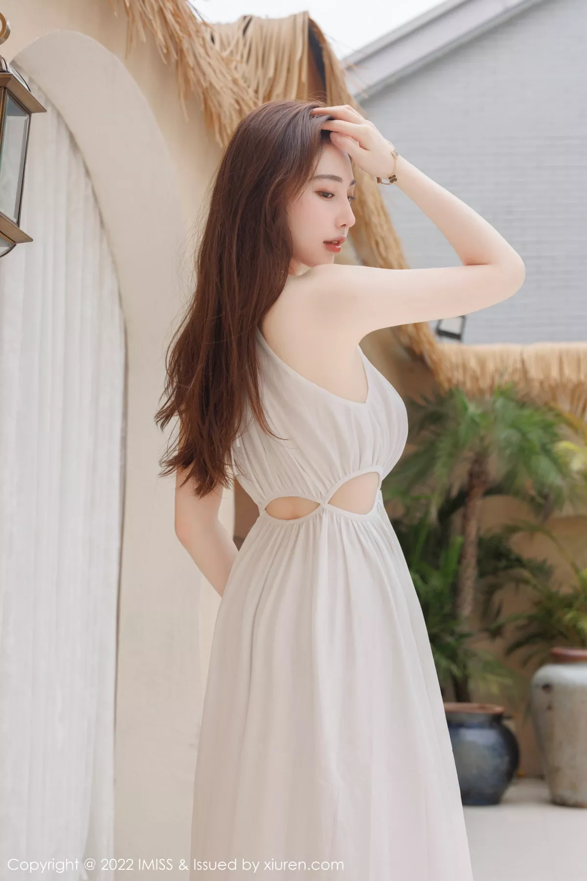 [IMISS爱蜜社] 2022.11.07 VOL.706 Lynn刘奕宁 长裙美腿 [41P] NO.12
